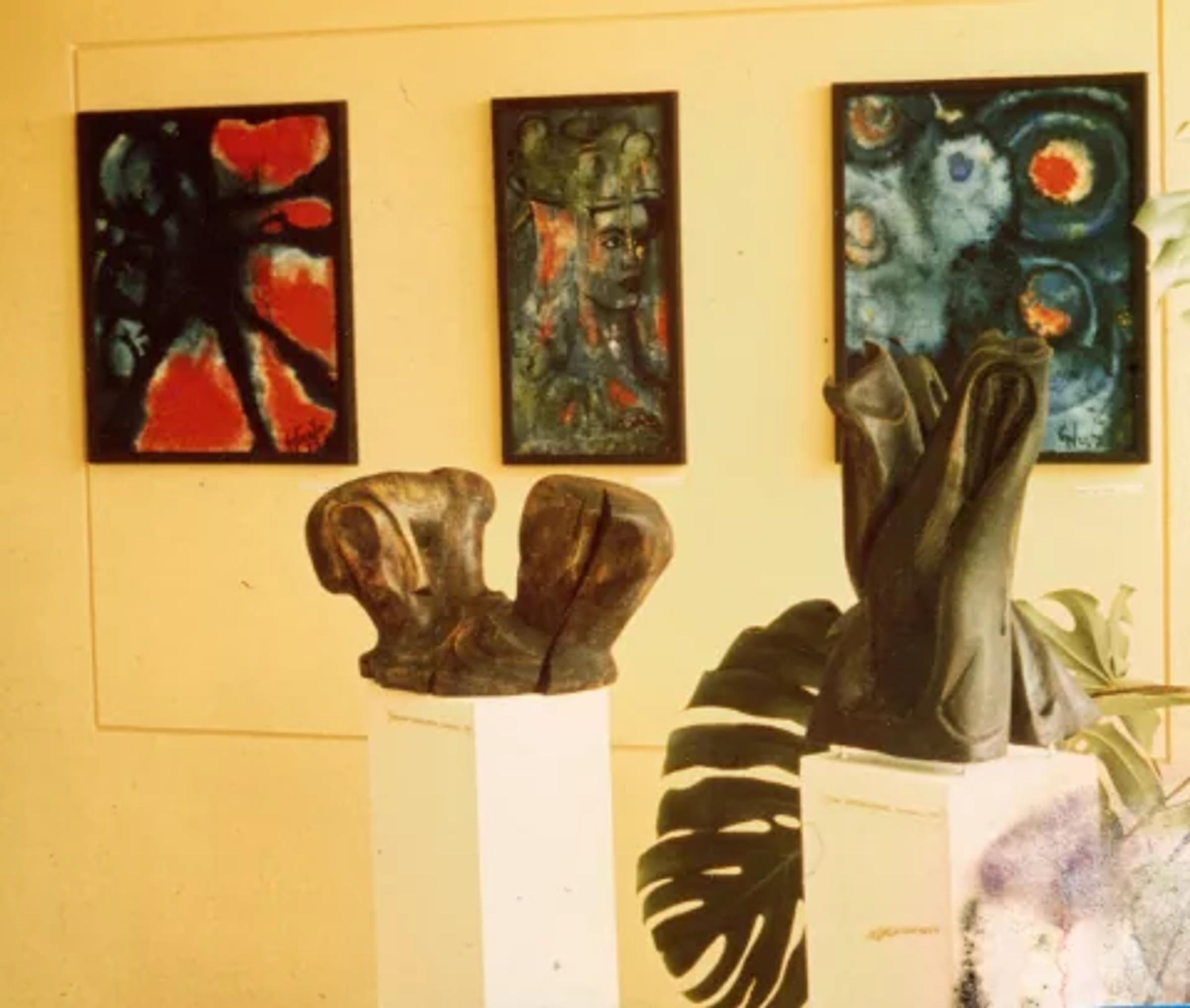 Bilder und Plastiken in der Ausstellung im Haus der Ärzte, Freiburg, 1977