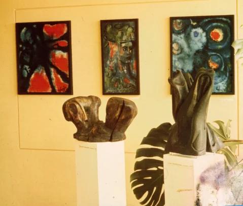 Bilder und Plastiken in der Ausstellung im Haus der Ärzte, Freiburg, 1977