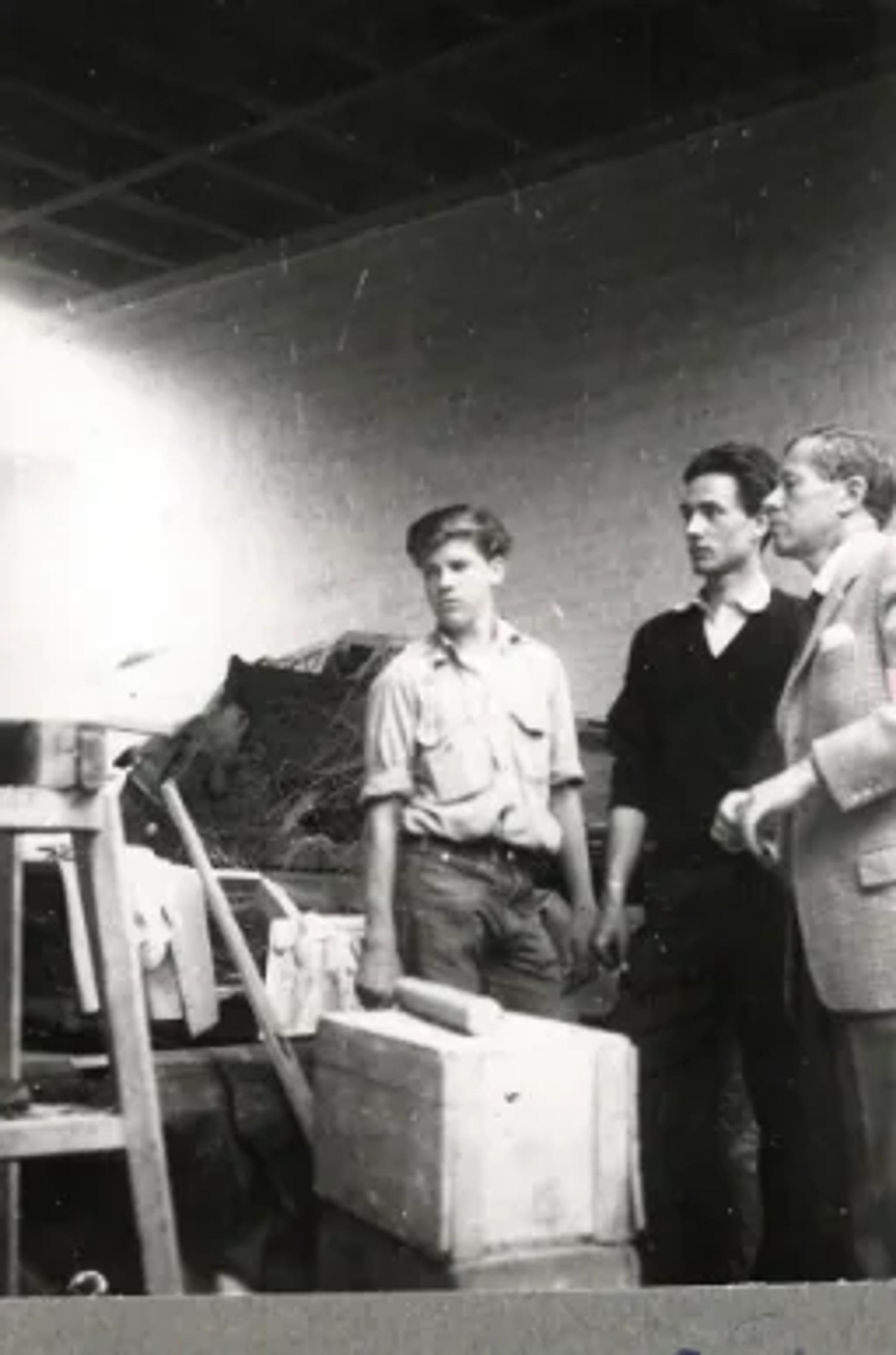 Hilko Weerda mit Professor Hans Wimmer und einem Akademieschüler