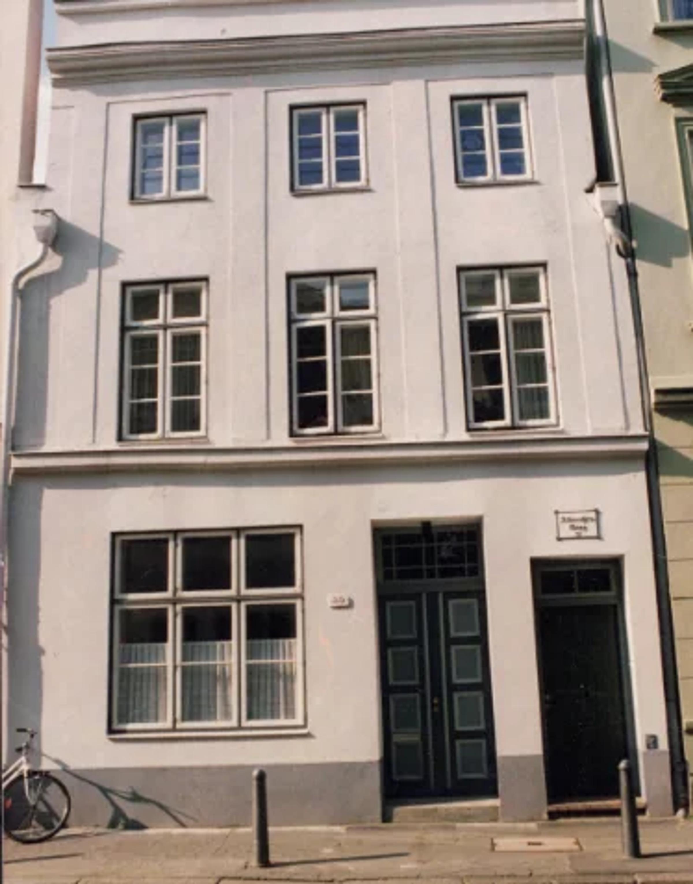 Straßenseite des Wohnhauses der Familie Weerda in der Lübecker Julius-Leber-Straße