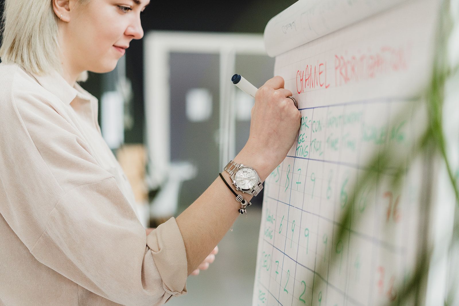 How to choose a background check company: 7 criteria