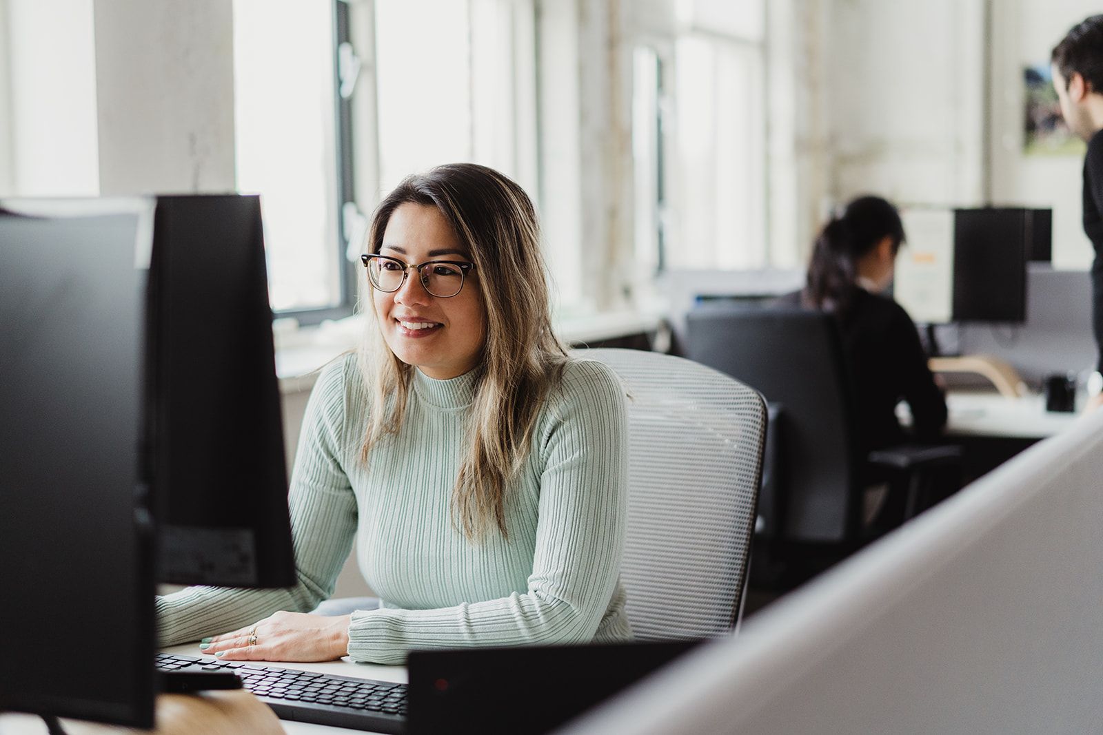 AI in Recruitment: The Growing Need for Pre-Employment Background Checks 