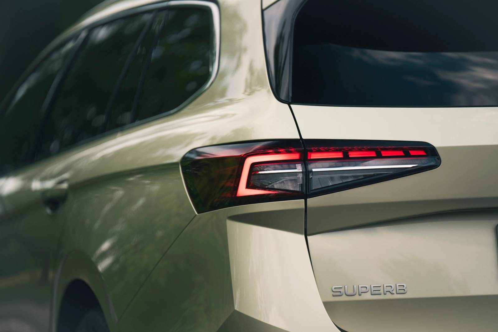 Car's exterior taillights