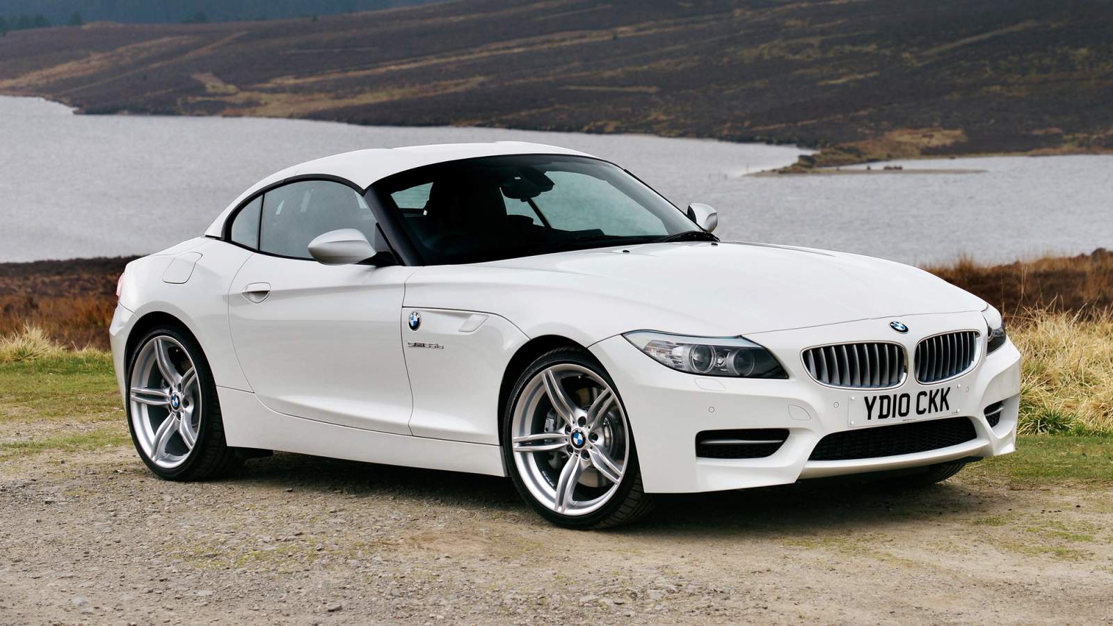 BMW Z4 front quarter parked roof up