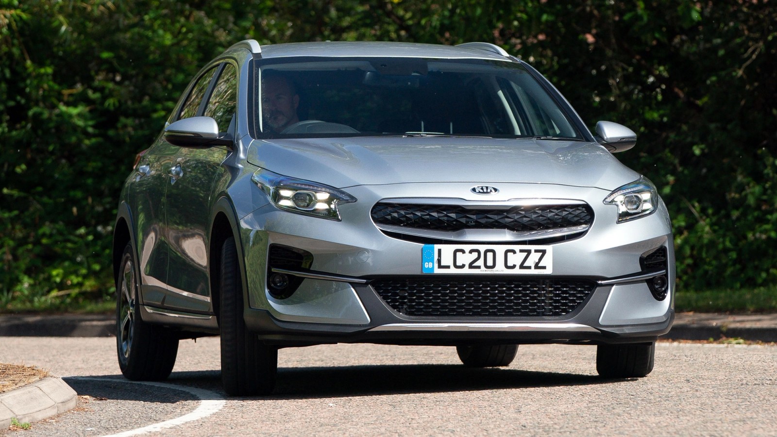 Kia XCeed front driving