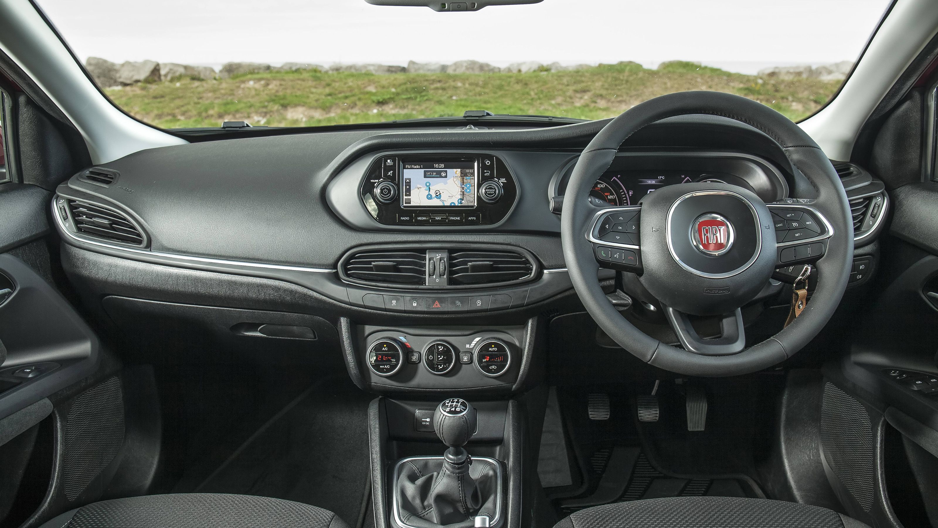 Fiat Tipo interior