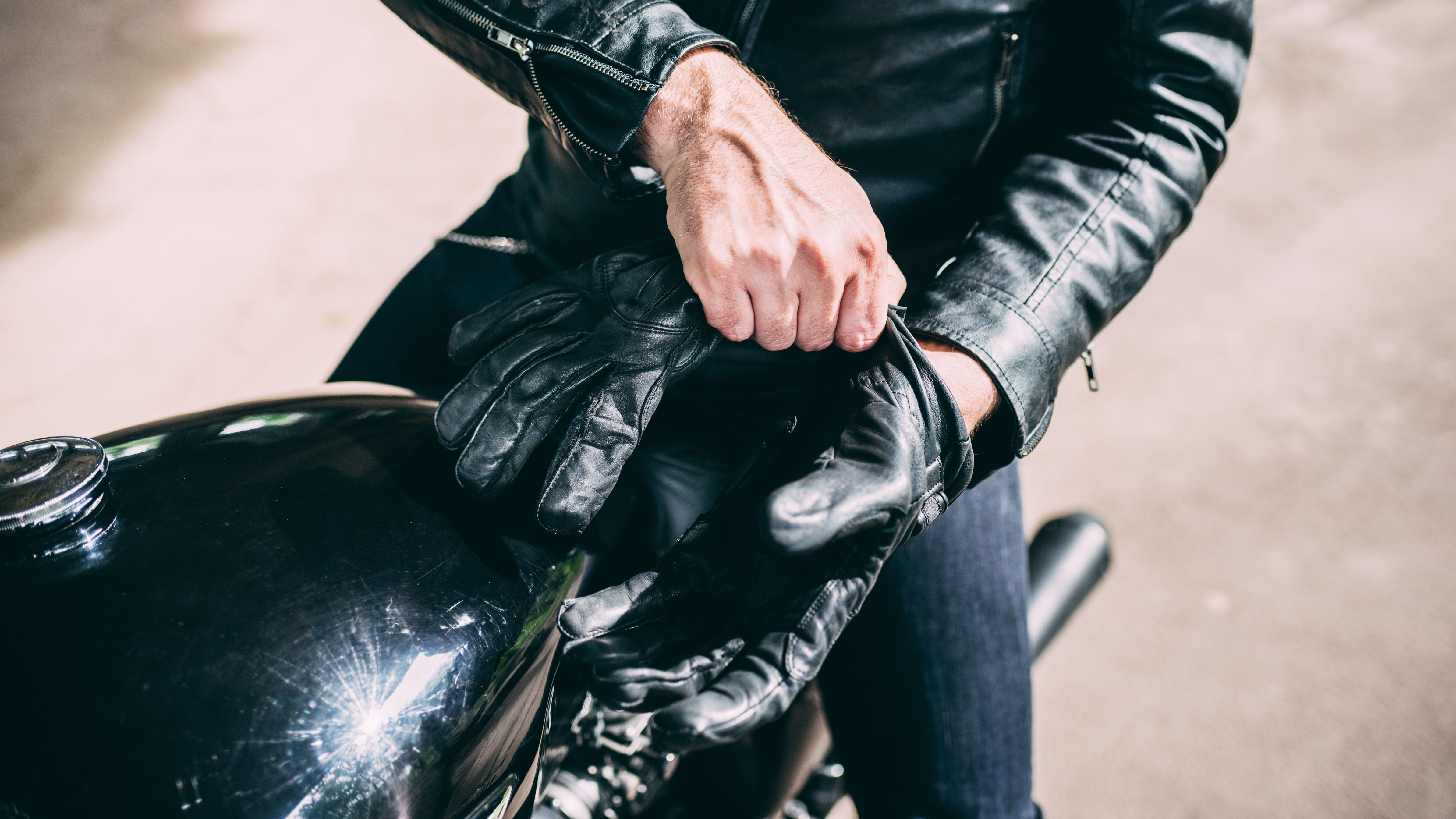 Motorbike gloves