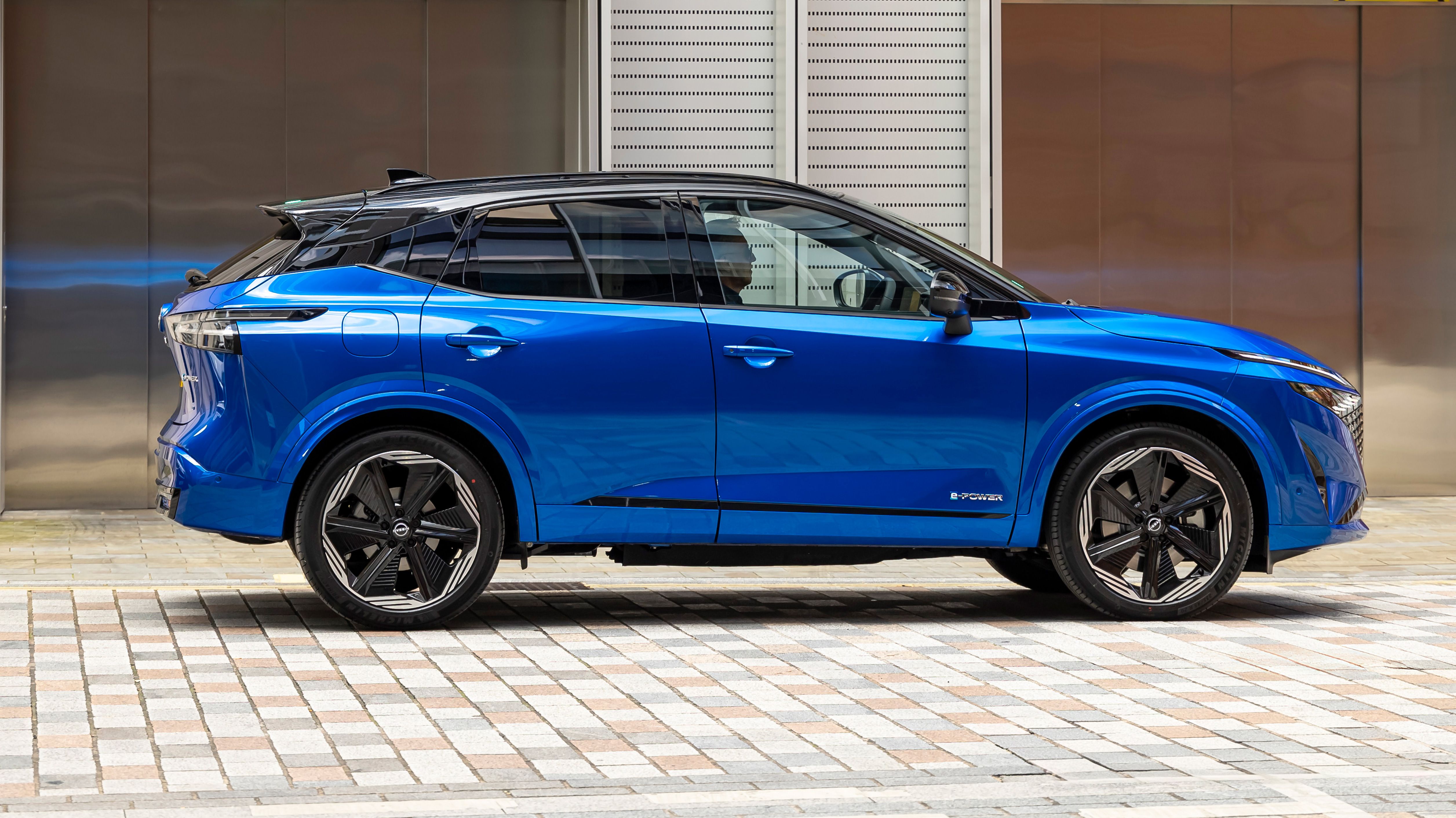 Nissan Qashqai side profile