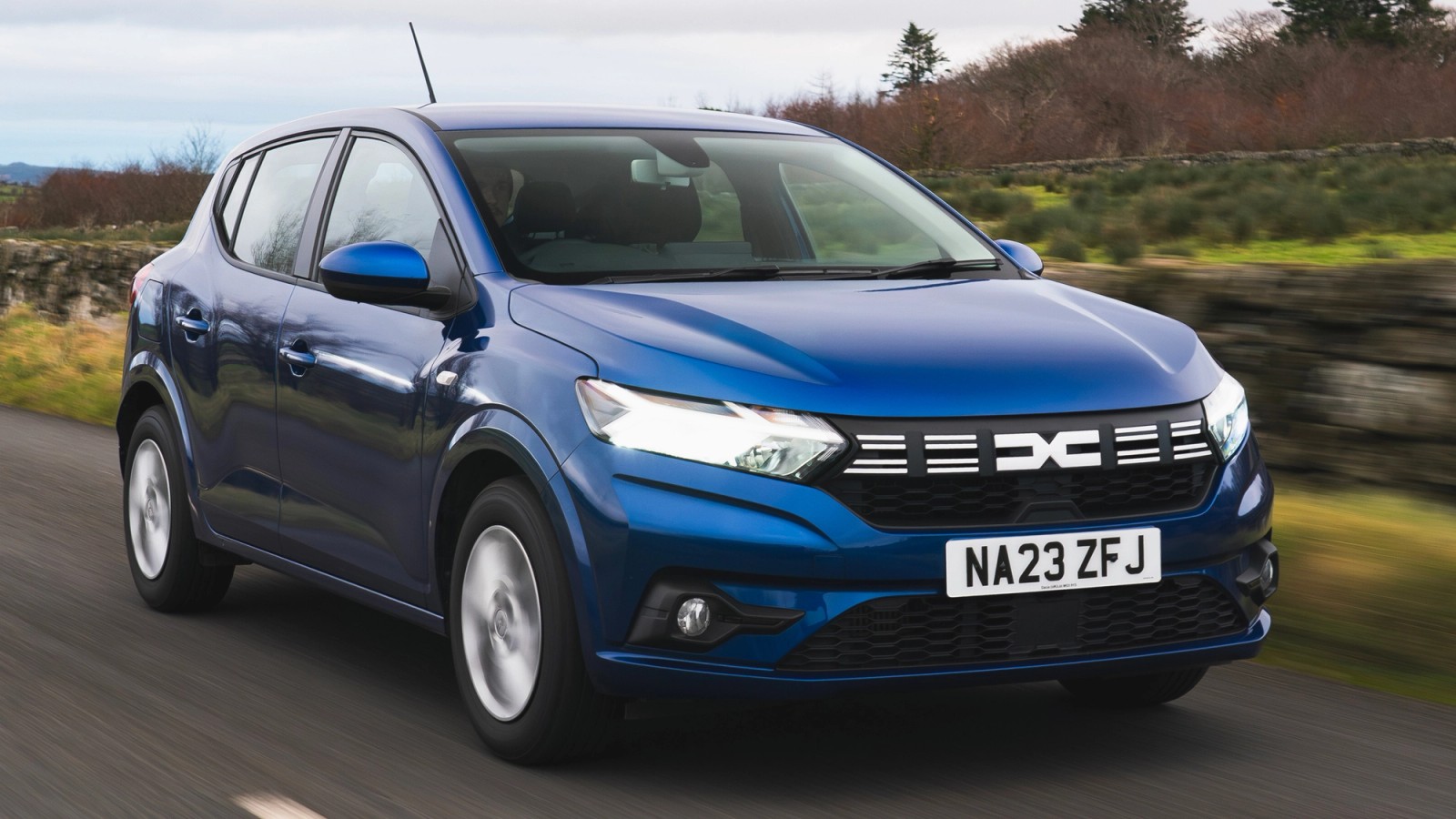 Dacia Sandero front driving