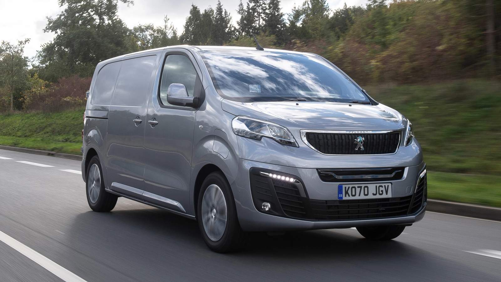 Peugeot Expert driving
