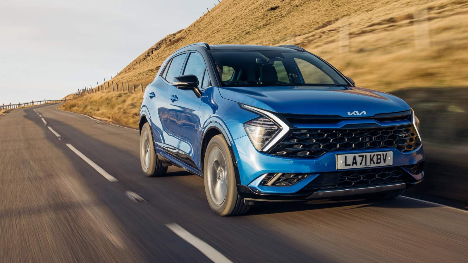 Kia Sportage driving