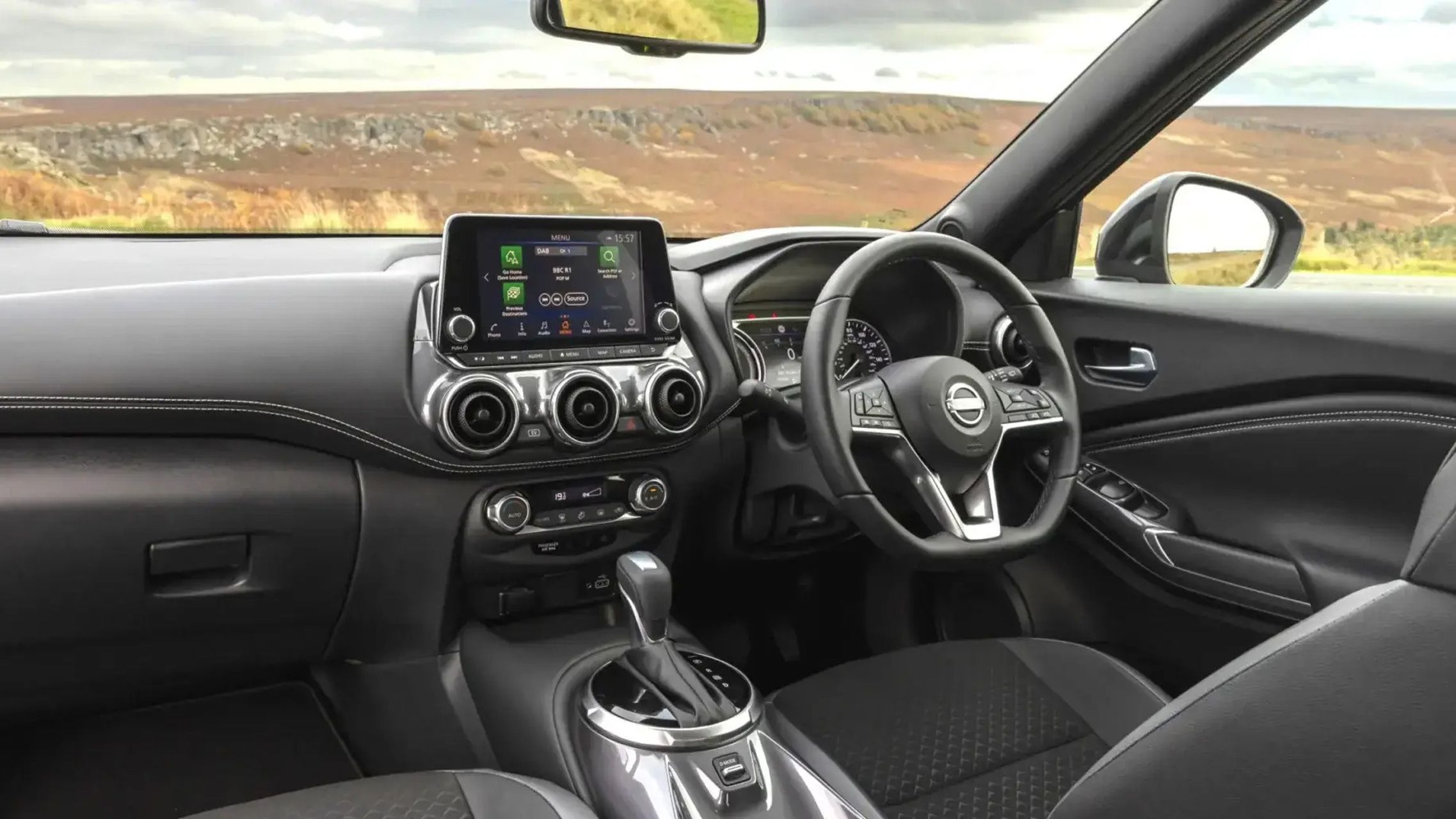 Nissan Juke interior