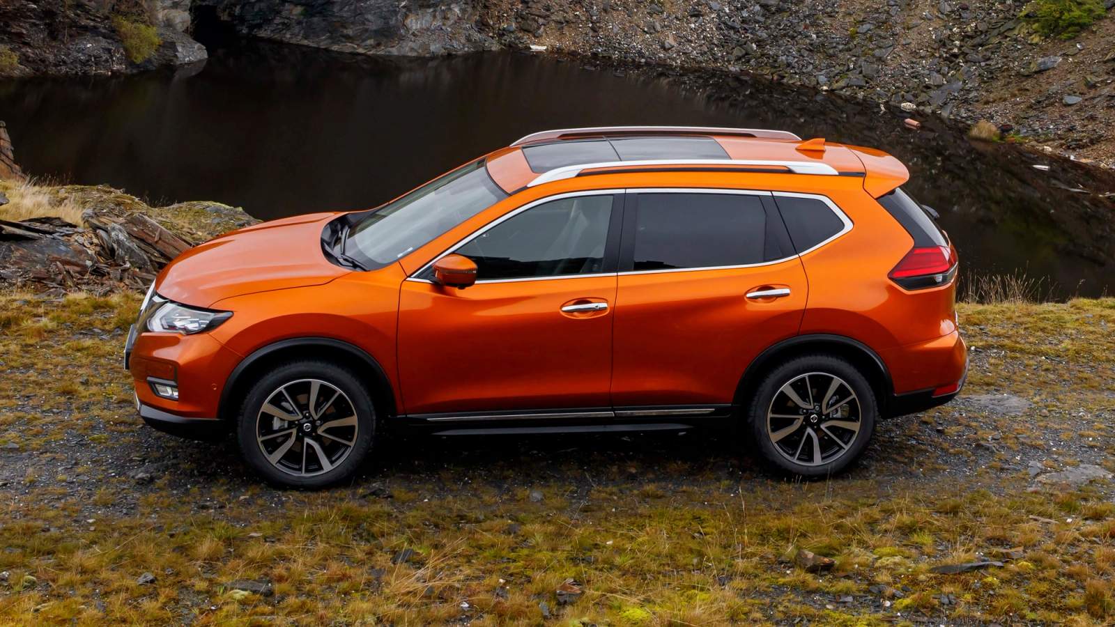 Nissan X-Trail side profile