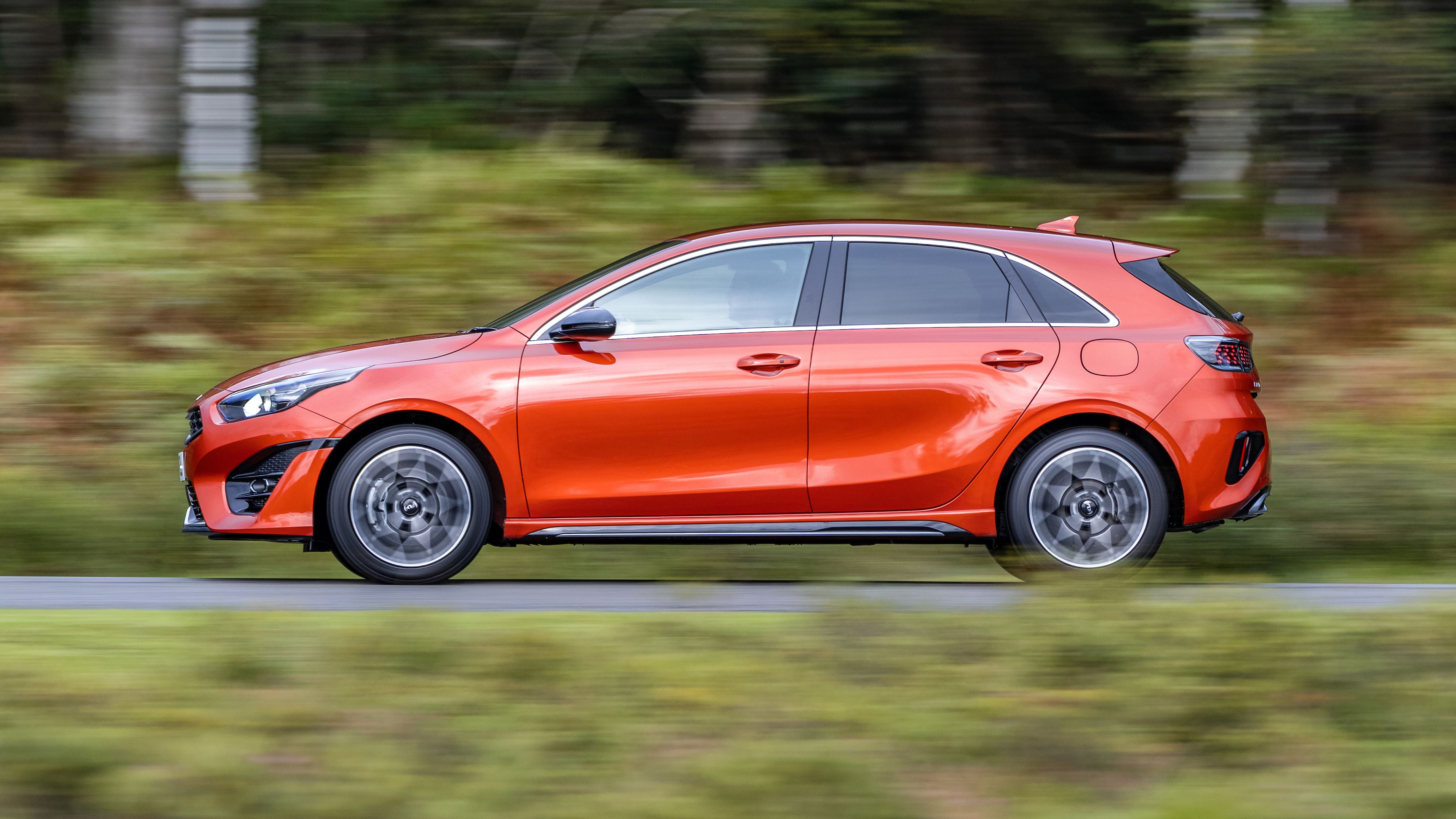 Kia Ceed side profile