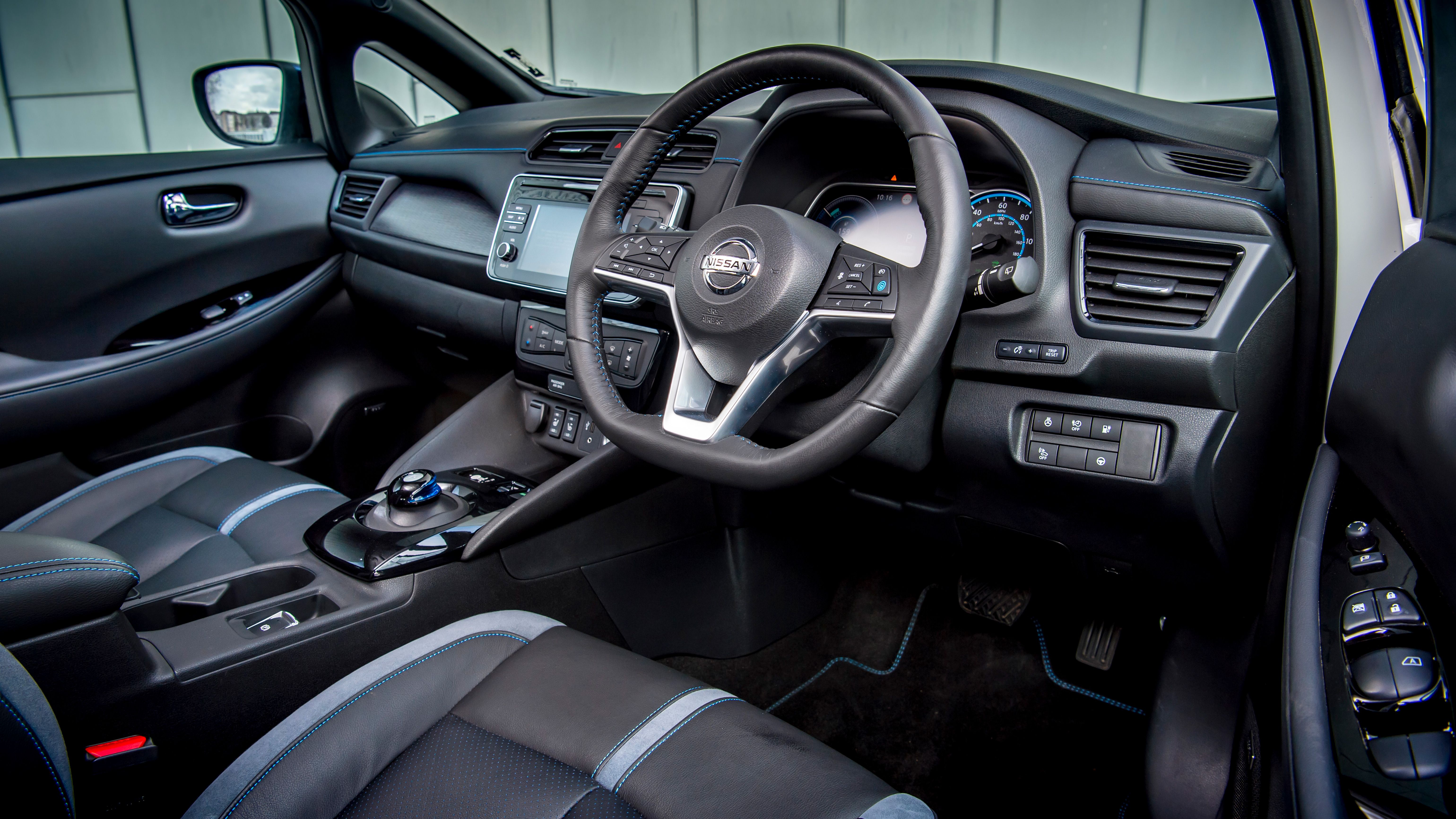 Nissan Leaf interior