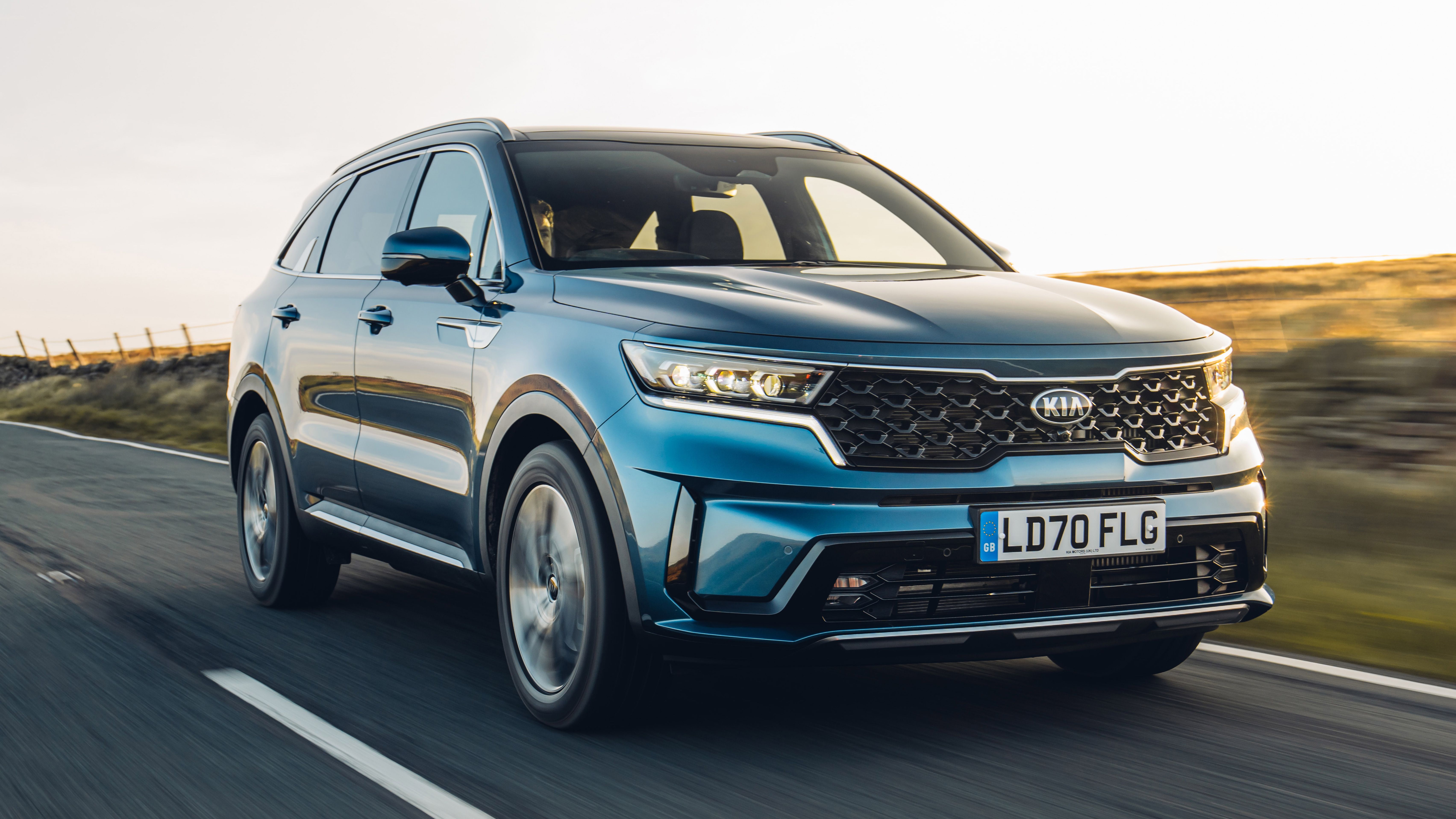 Kia Sorento driving