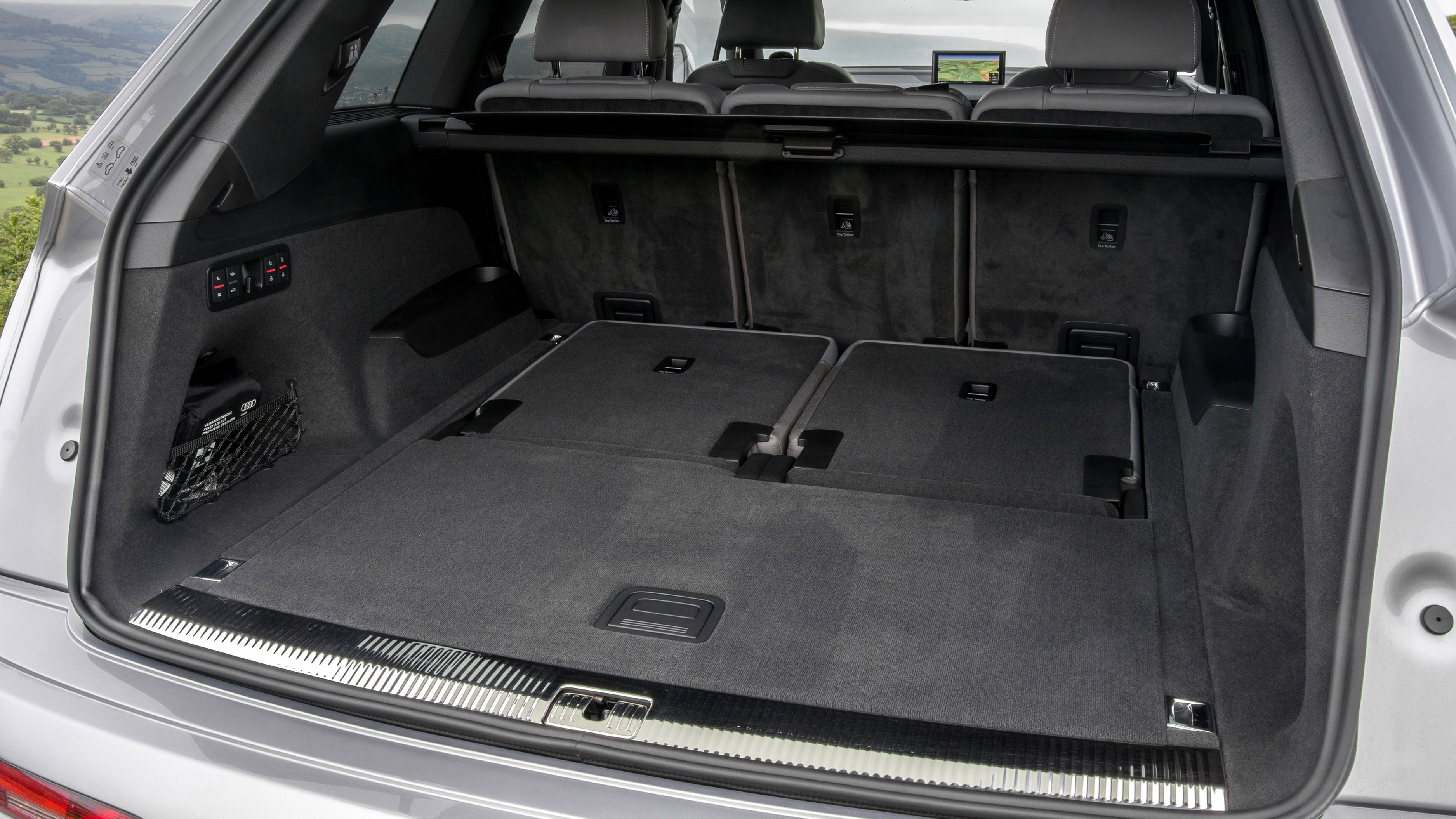 Audi Q7 boot