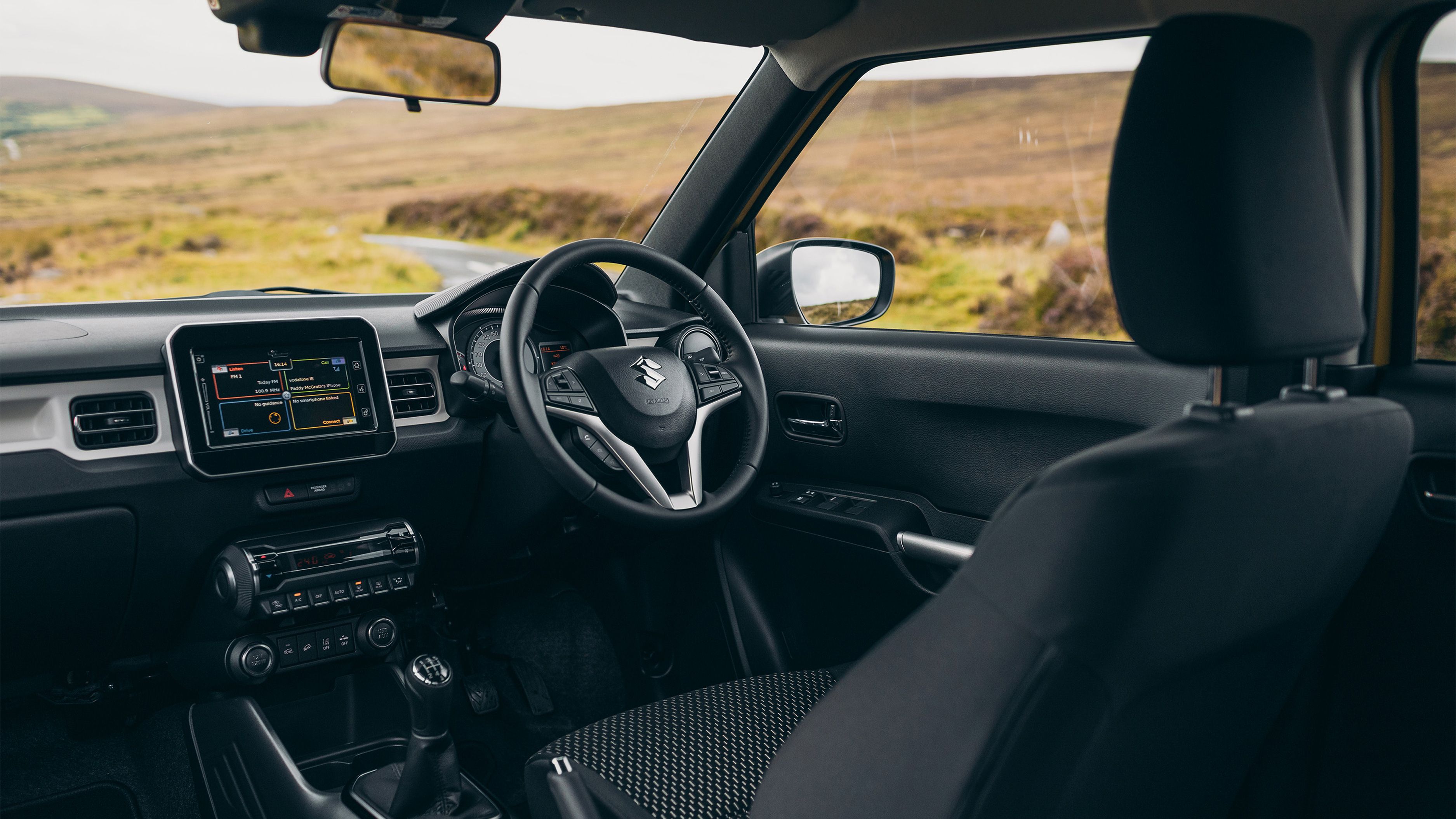 Suzuki Ignis interior
