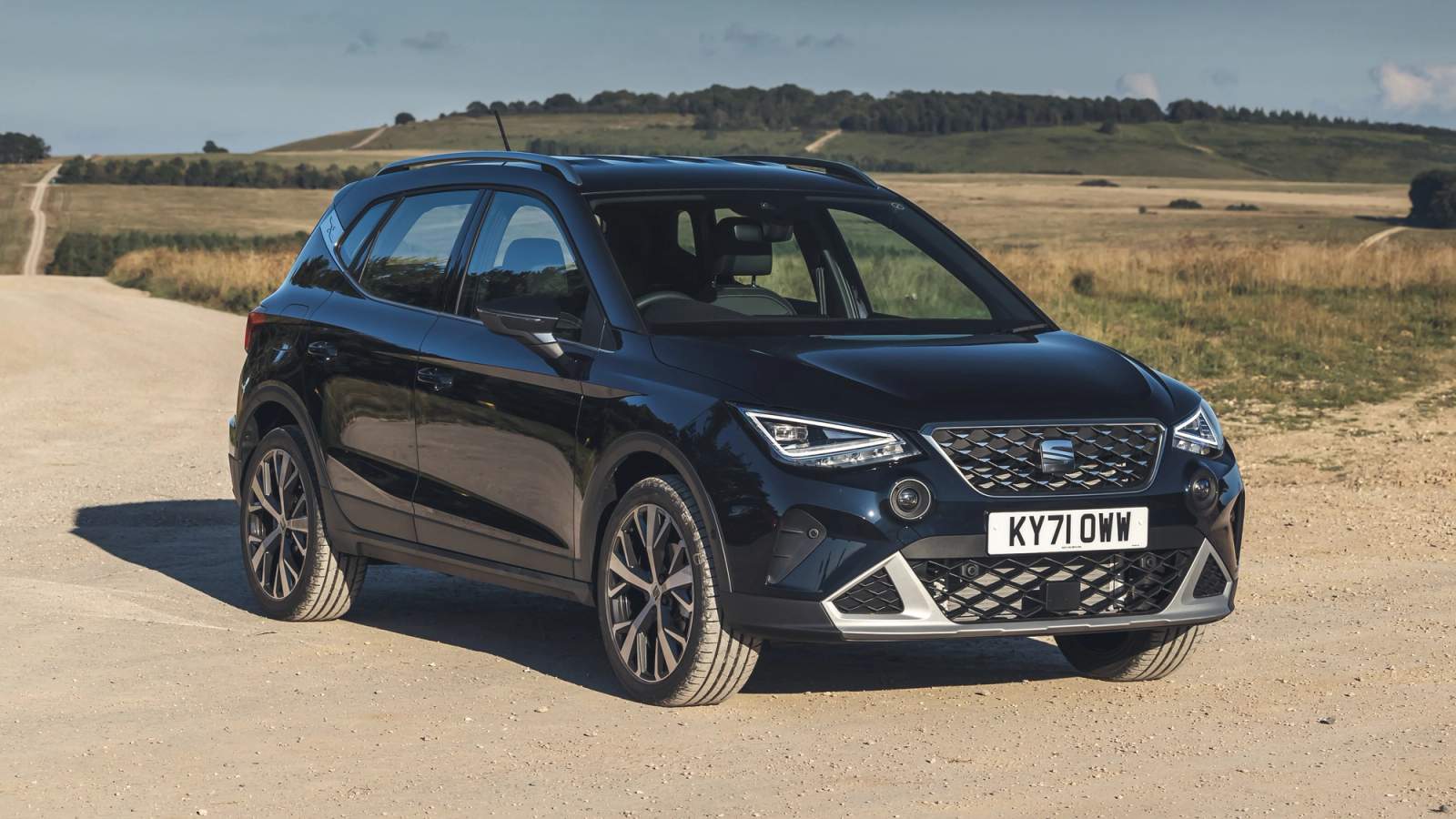 SEAT Arona parked