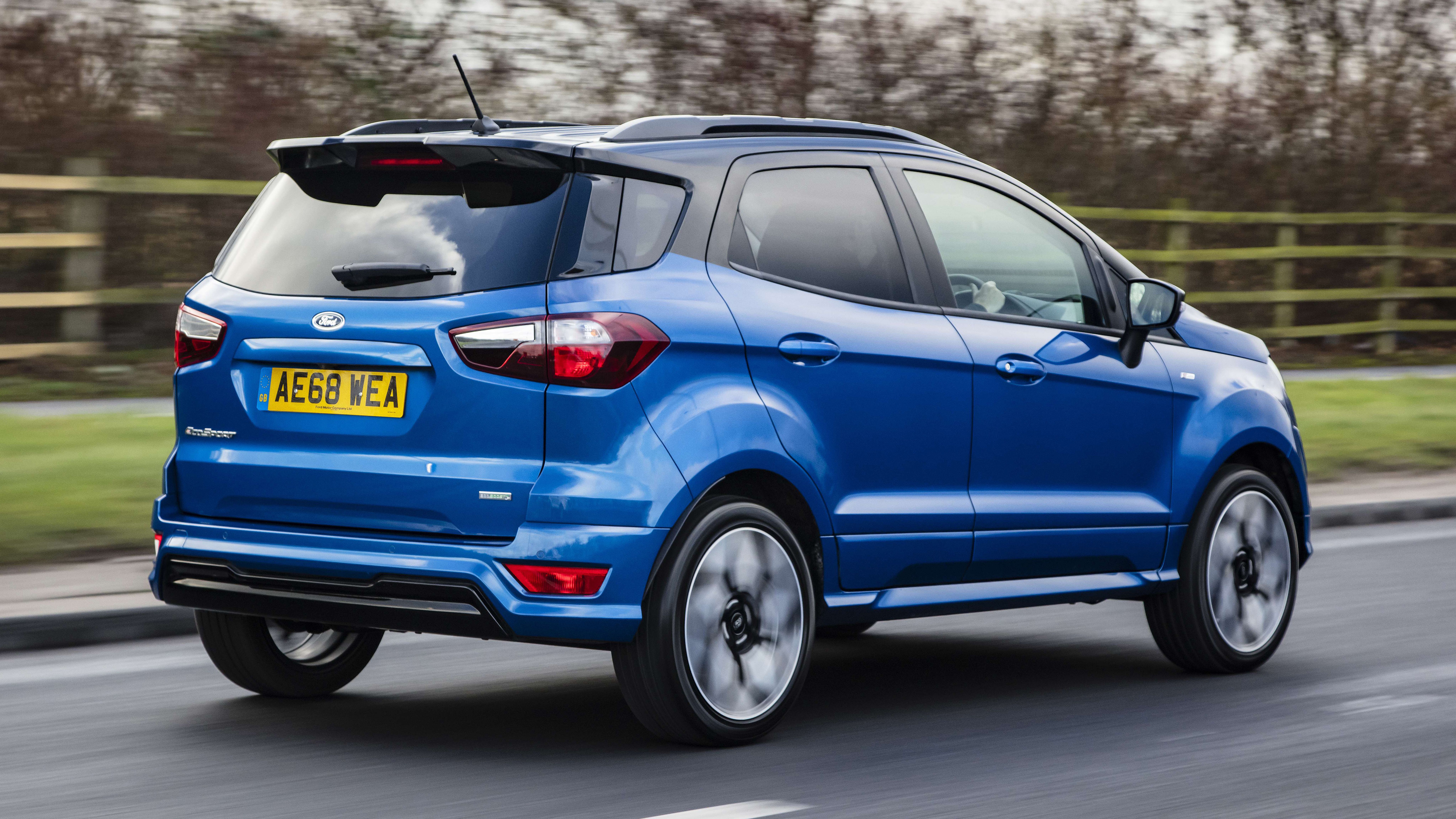 Ford EcoSport driving rear