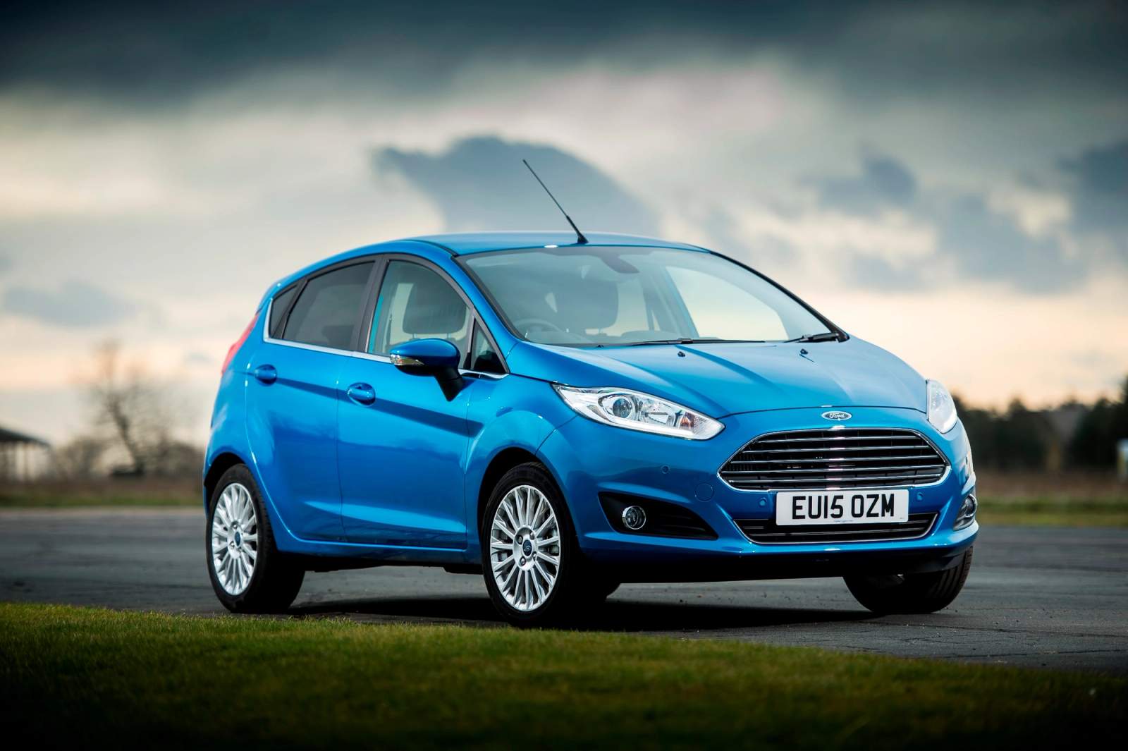 blue car
