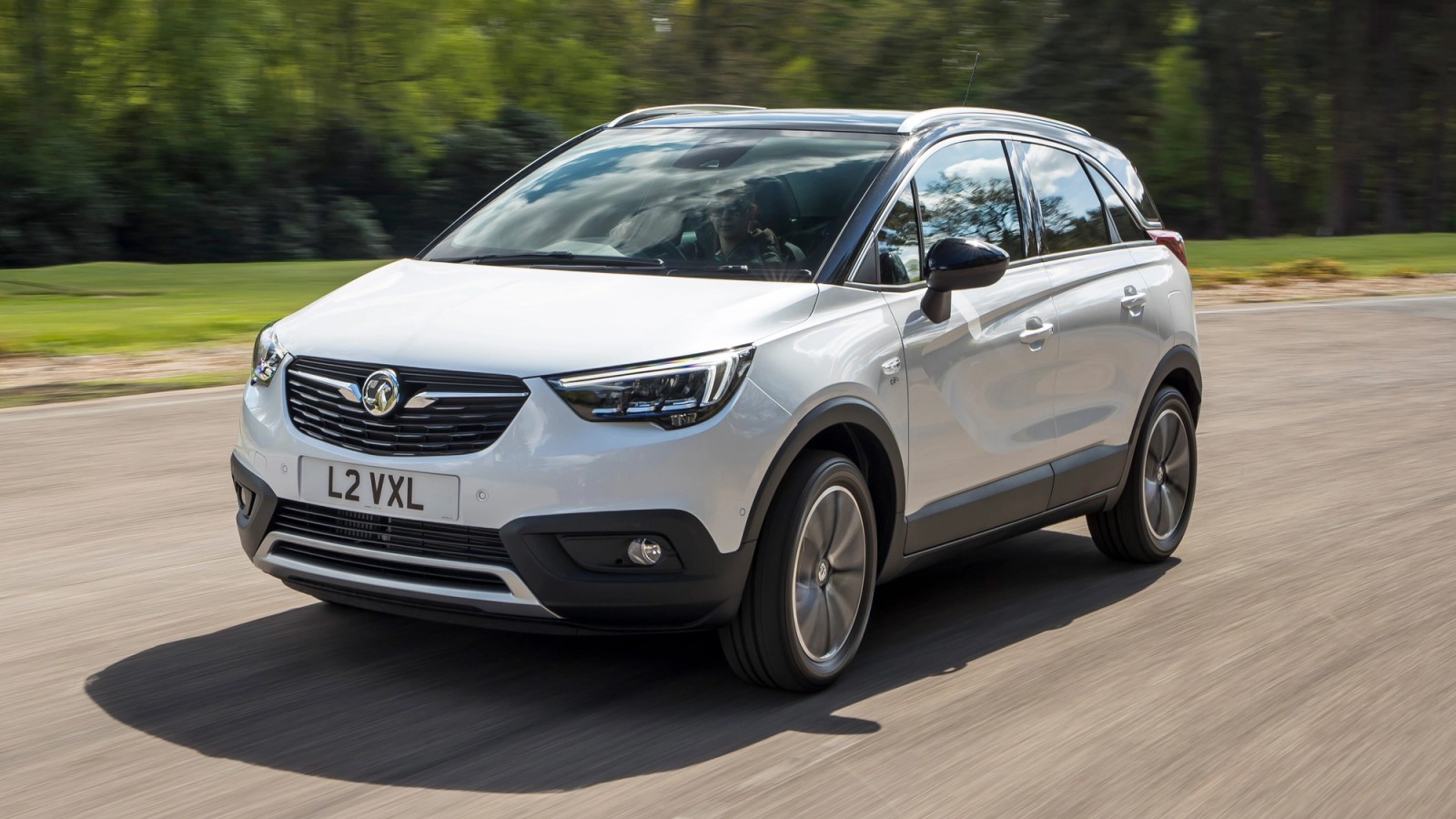 Vauxhall Crossland X front driving