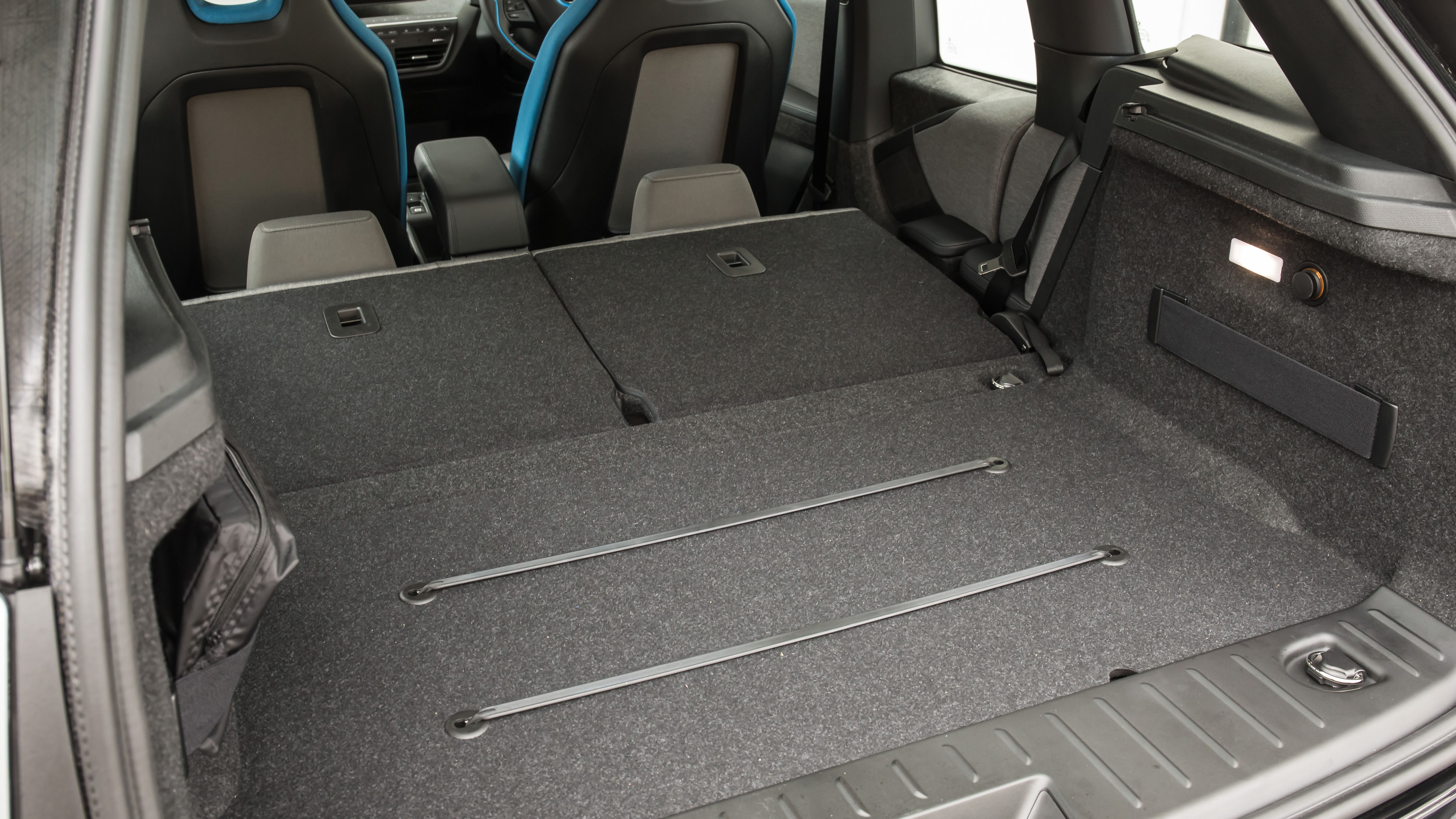 BMW i3 boot