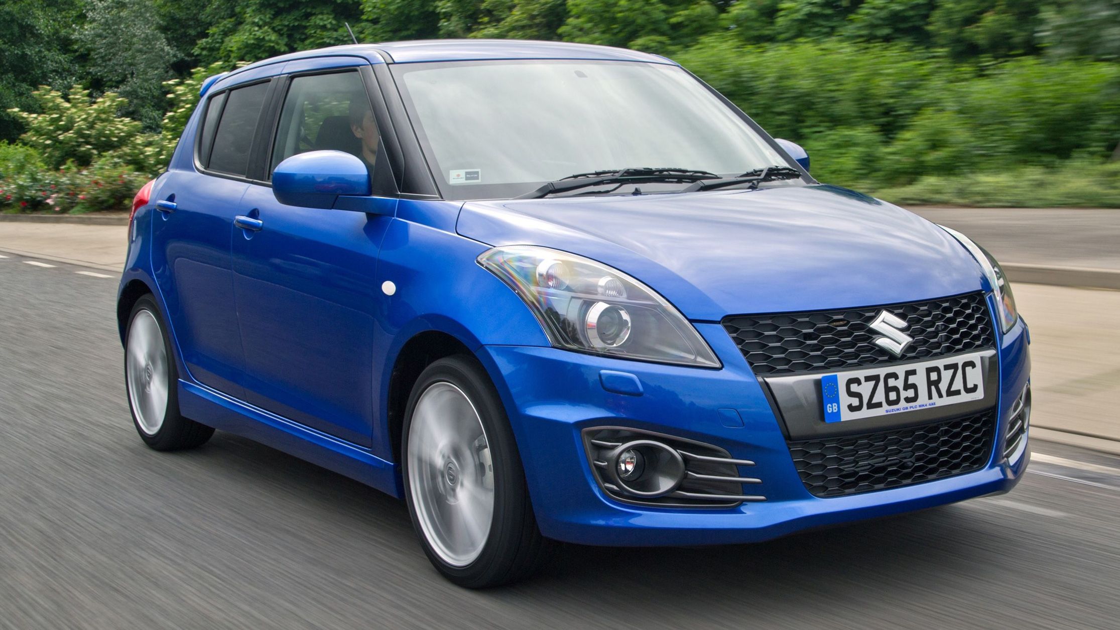 Suzuki Swift driving