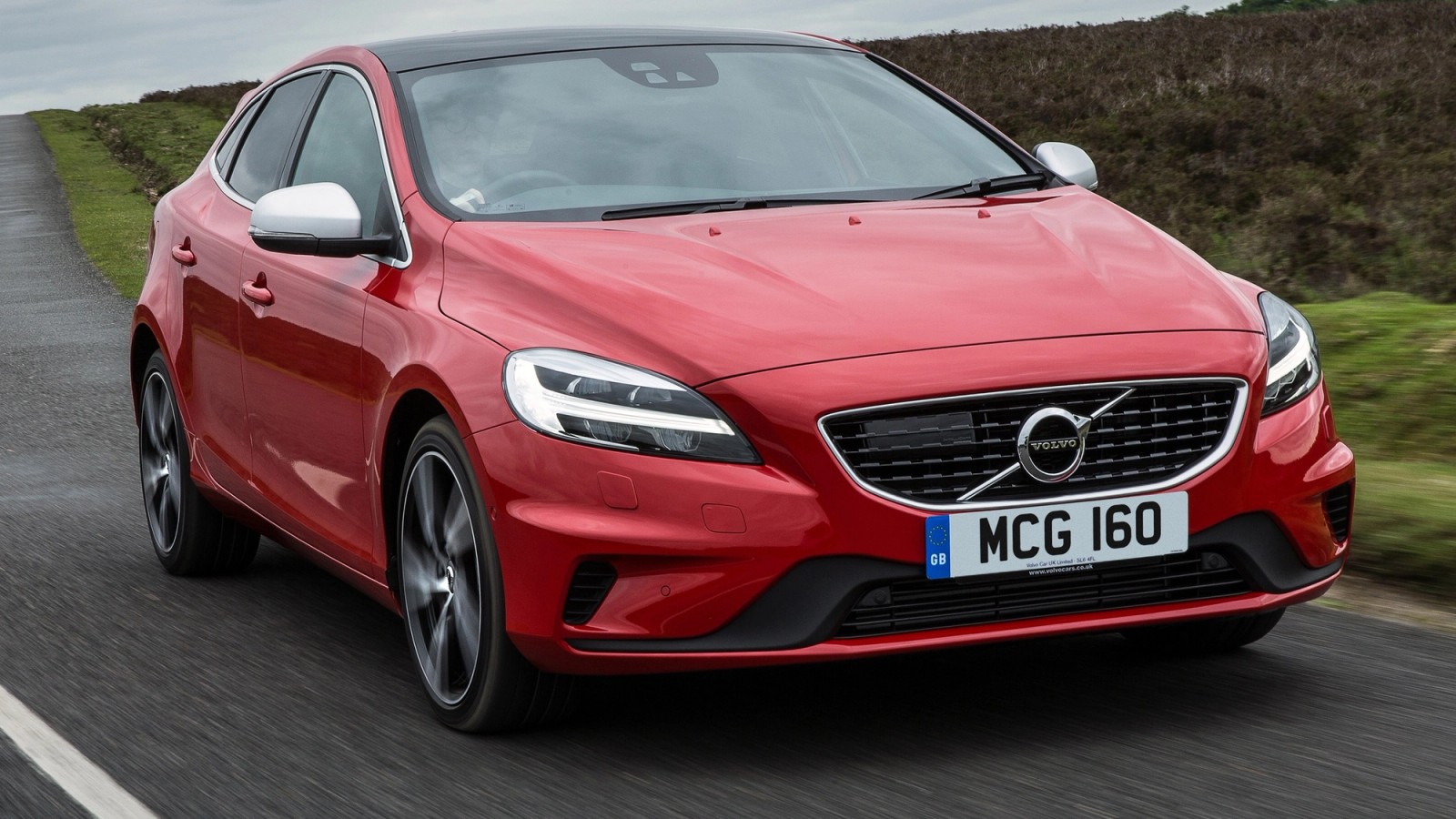Volvo V40 driving