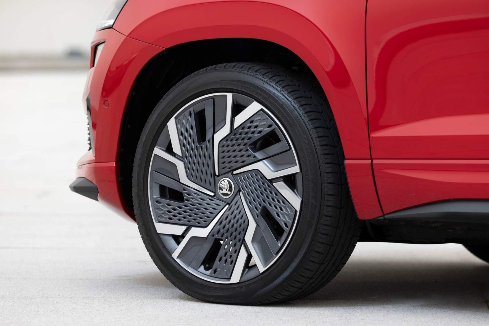 red car wheel