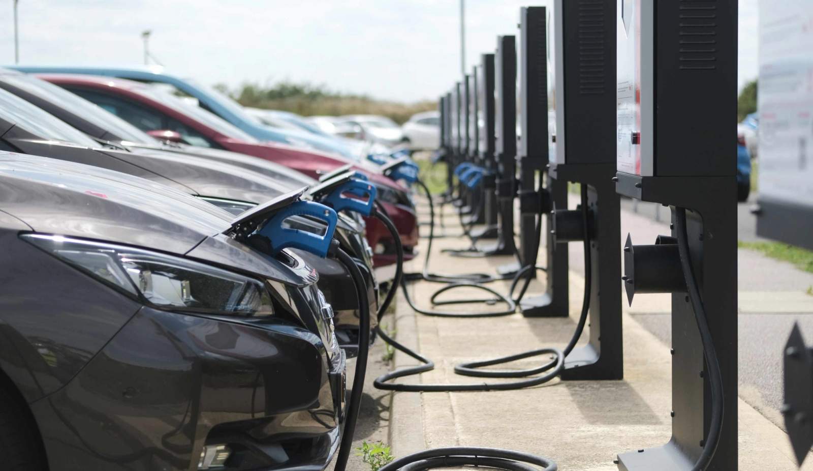electric cars charging