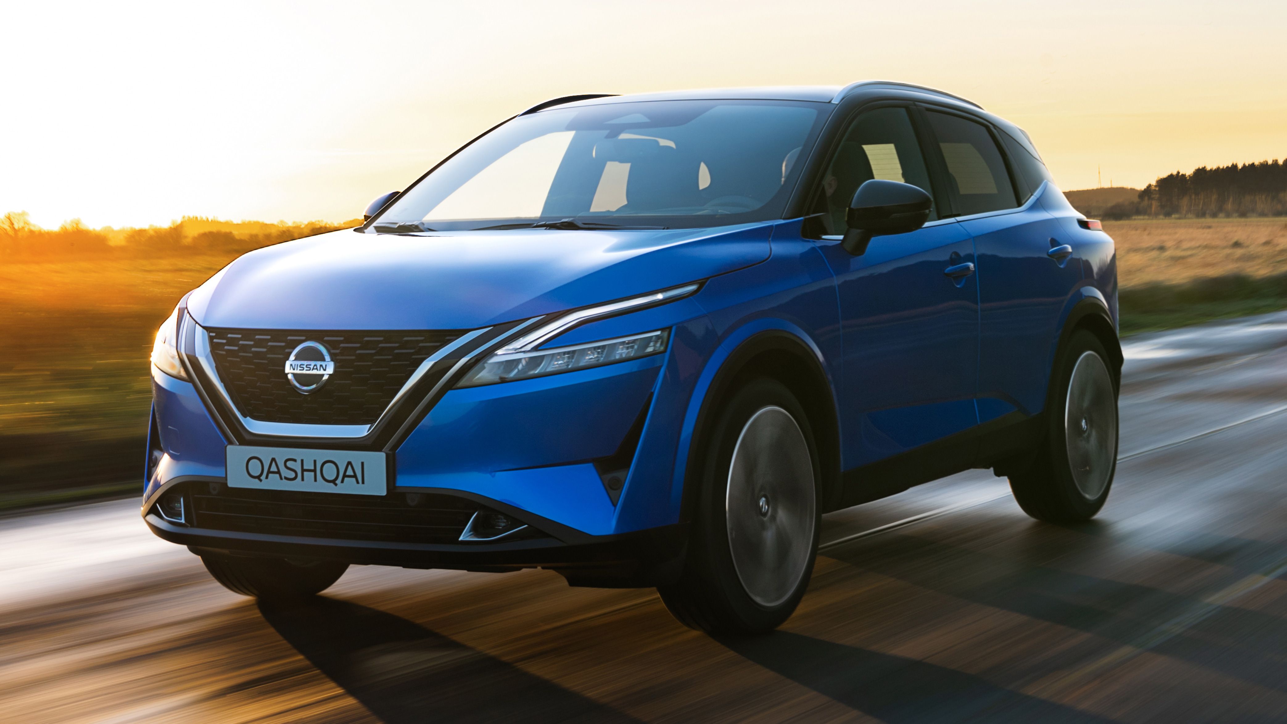 Nissan Qashqai driving