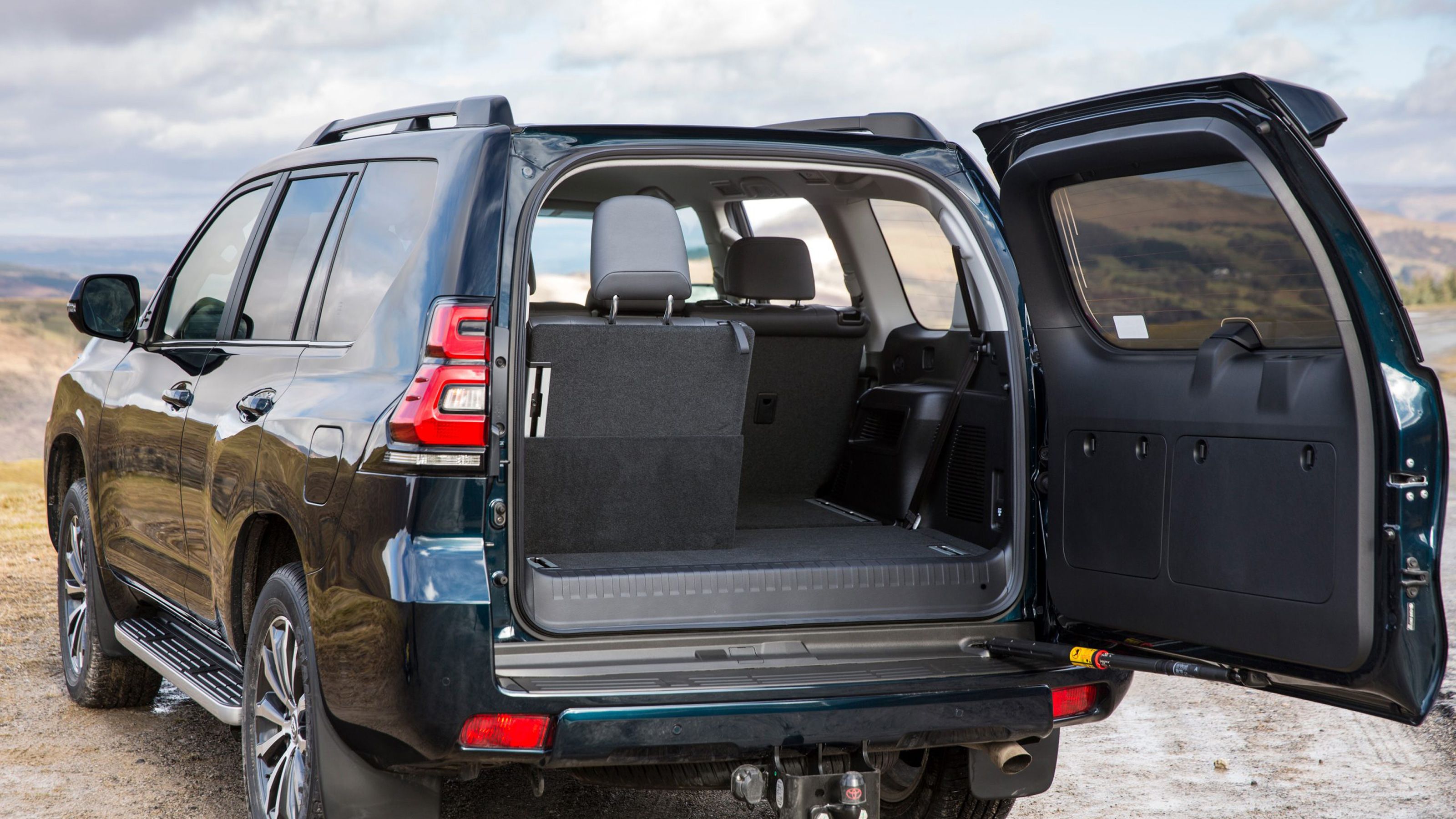 Toyota Land Cruiser boot