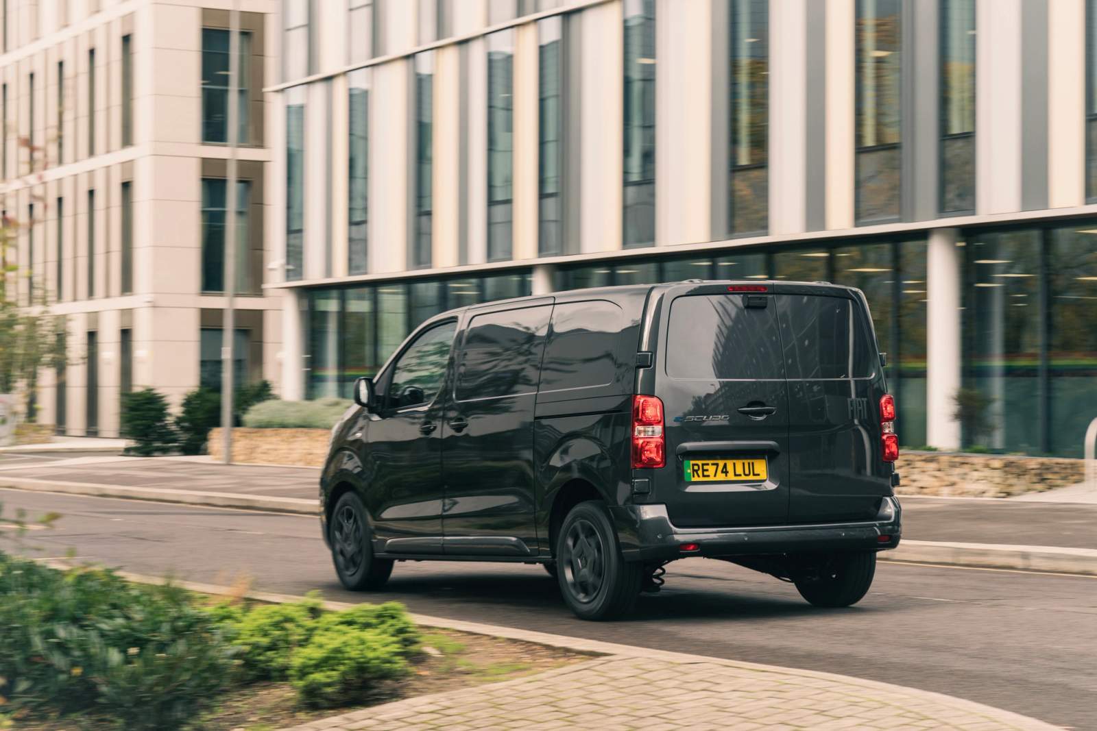 Black Fiat E-Scudo 
