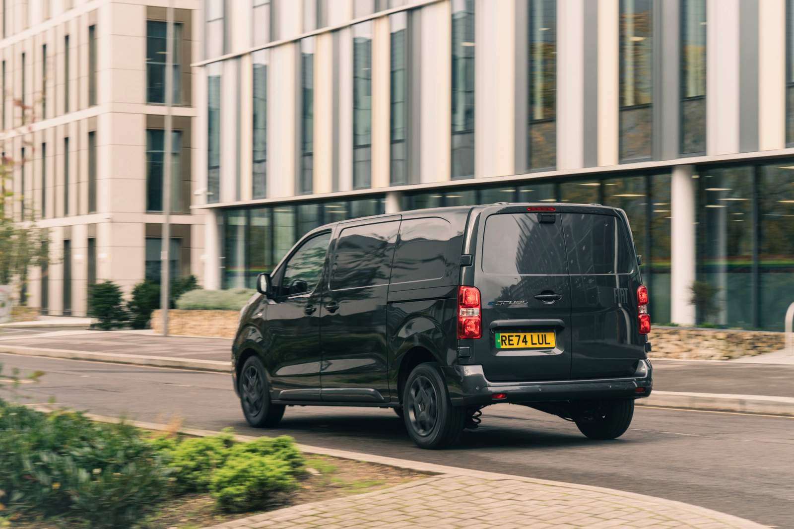 Black Fiat E-Scudo