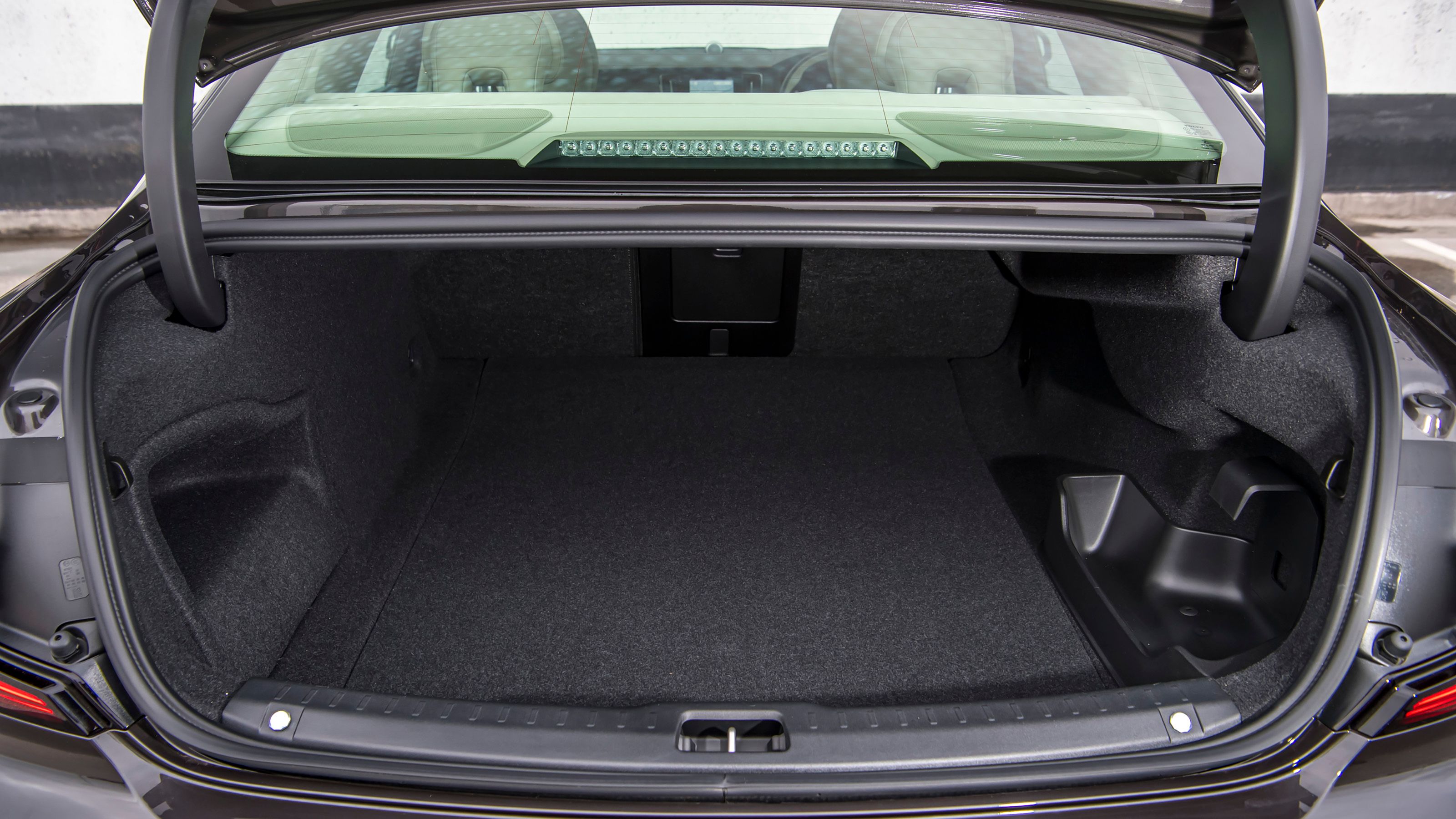 Volvo S90 boot space