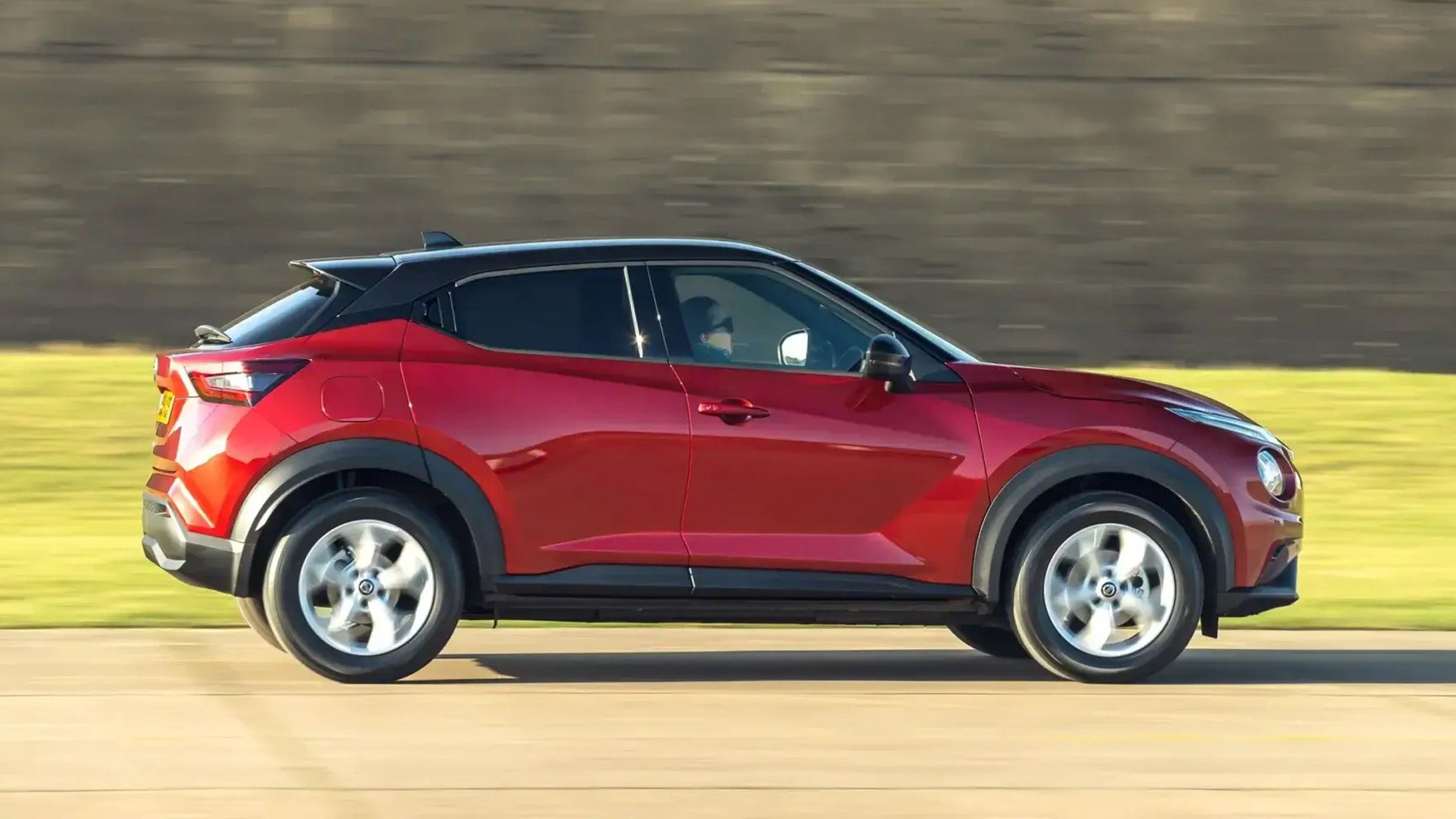 Nissan Juke side profile