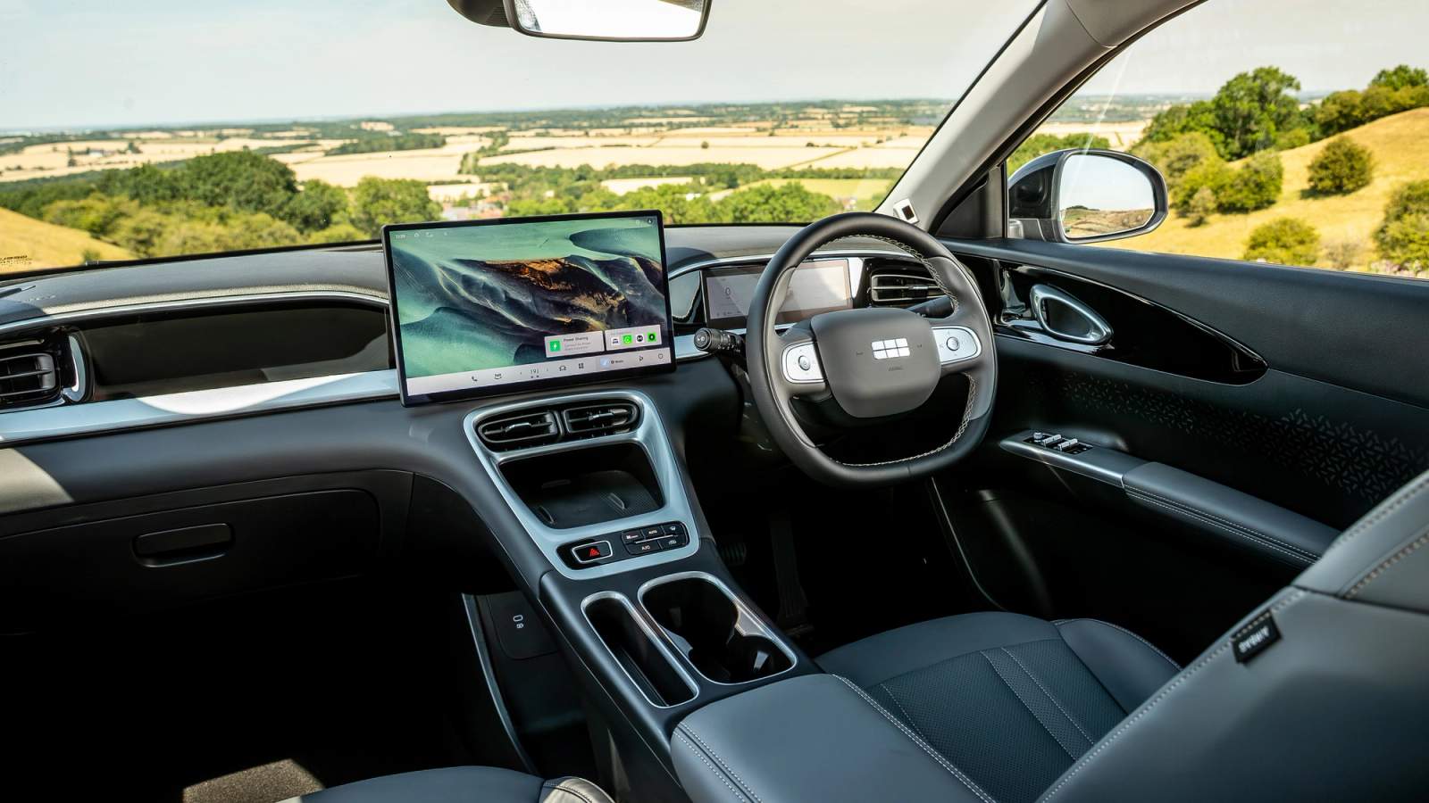 Geely EX2 interior
