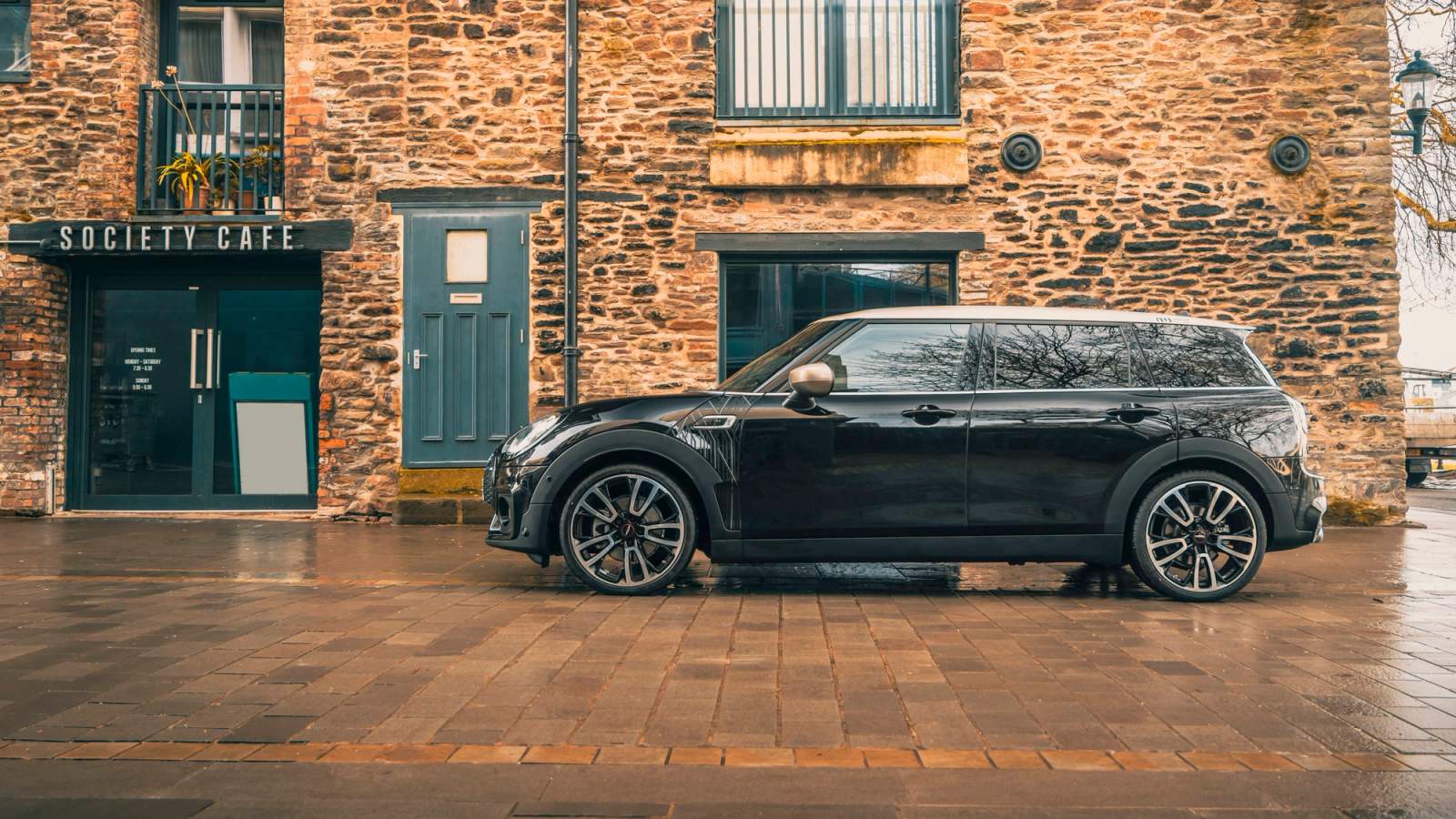 Mini Clubman parked outside a cafe
