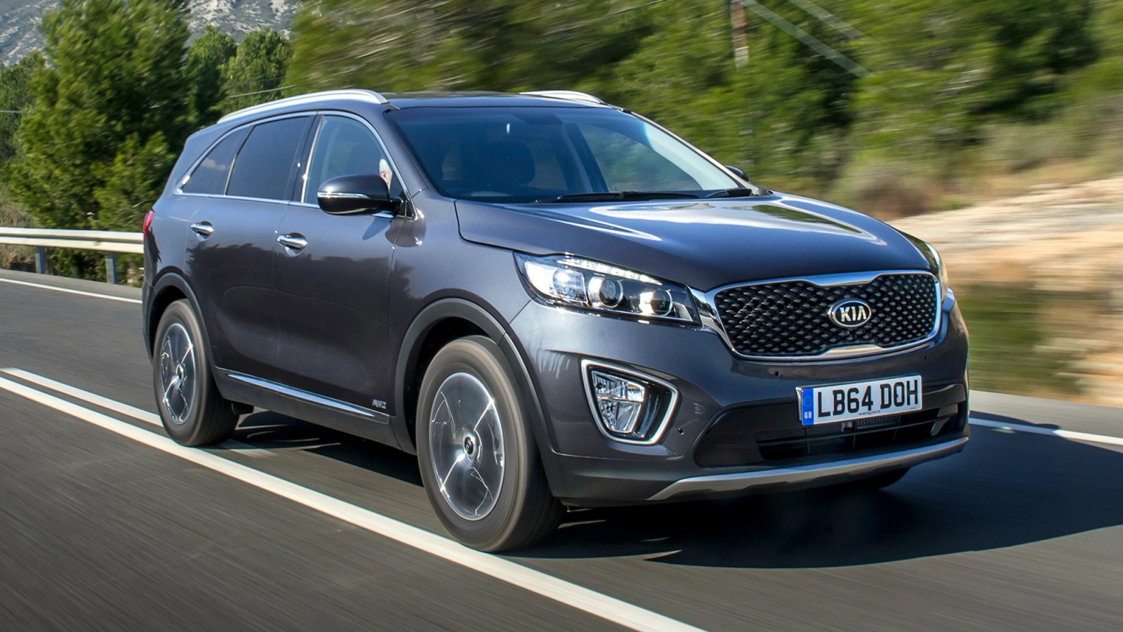 Kia Sorento driving front