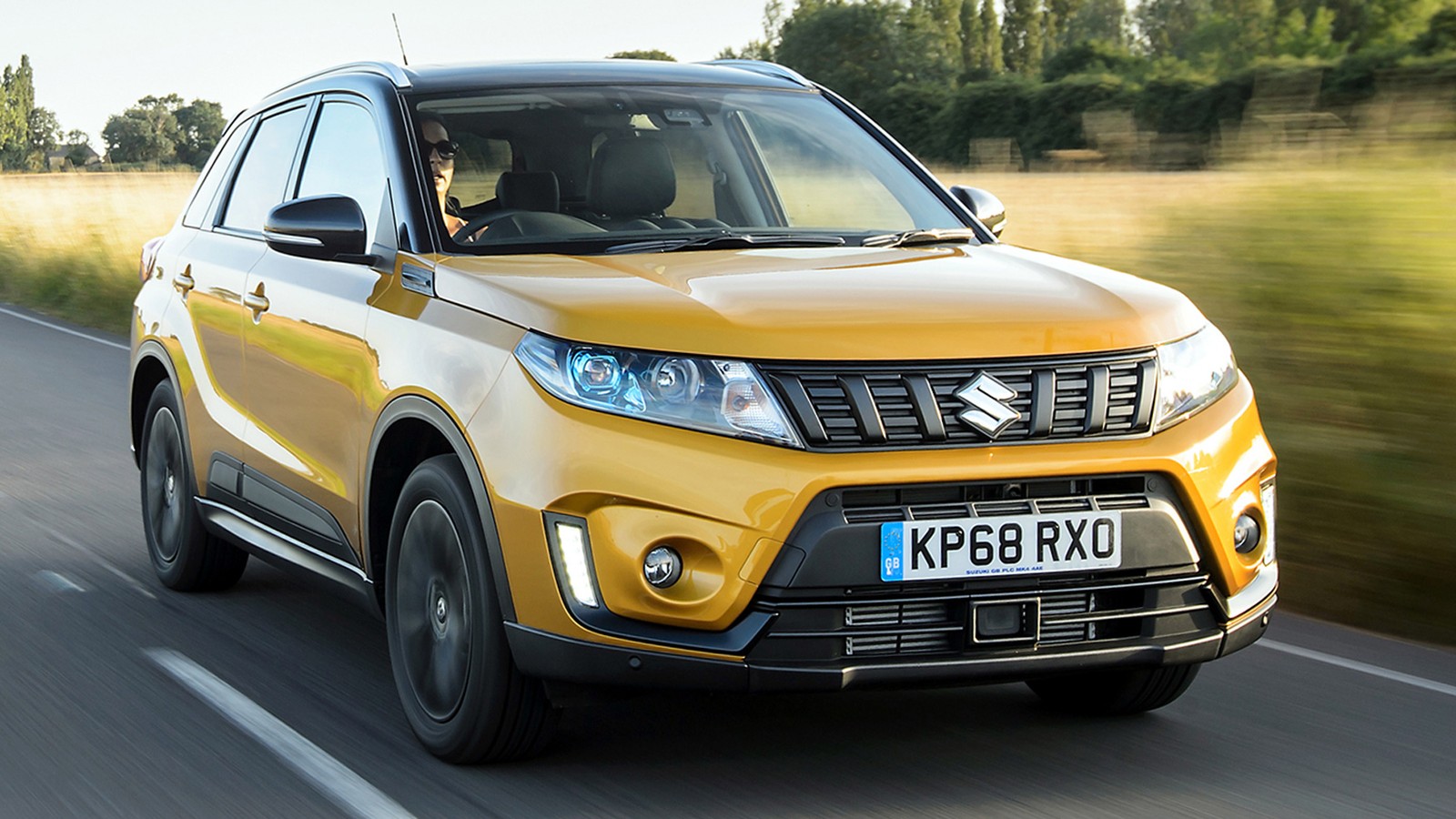 Suzuki Vitara driving front