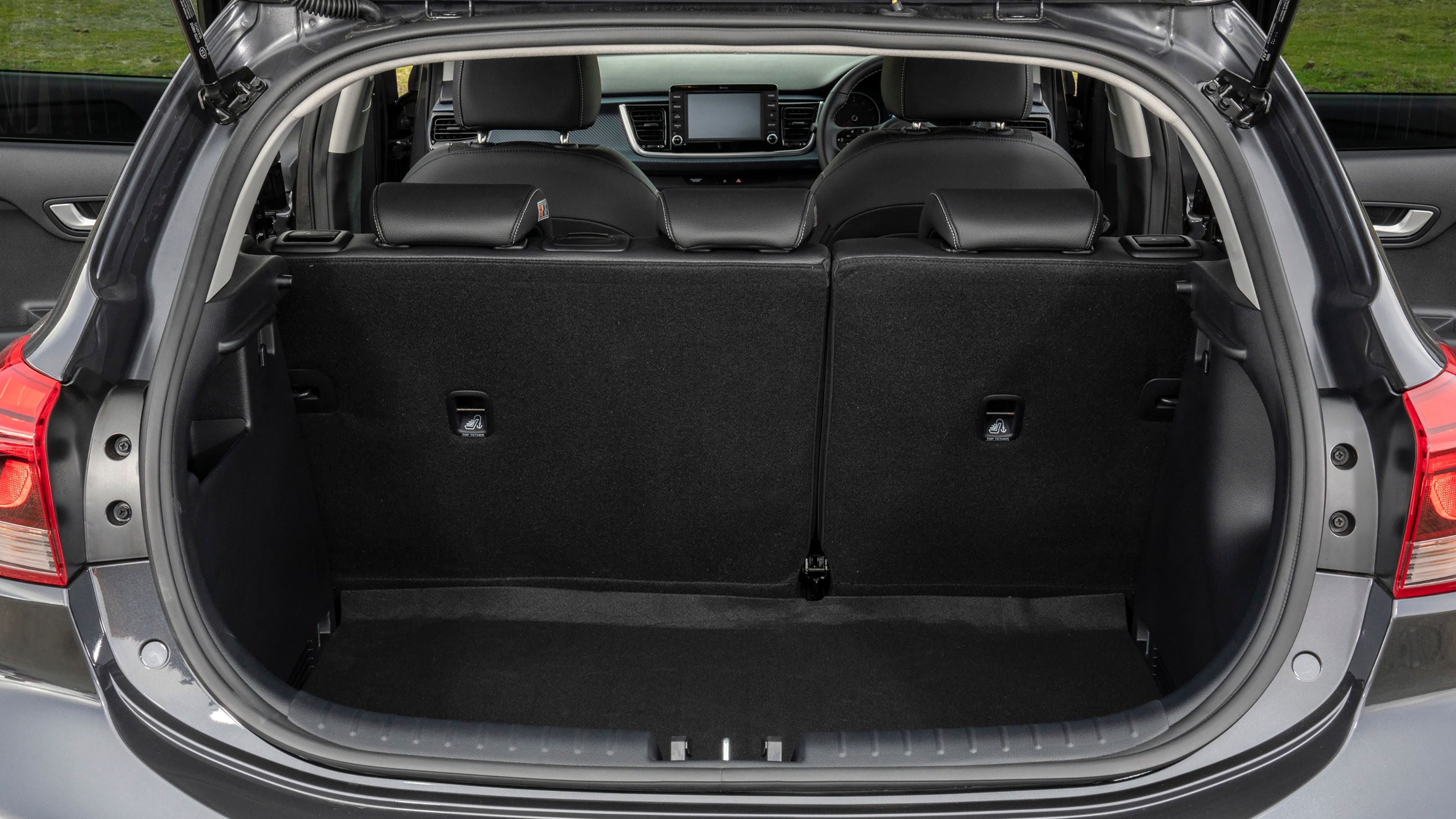 Kia Rio boot space