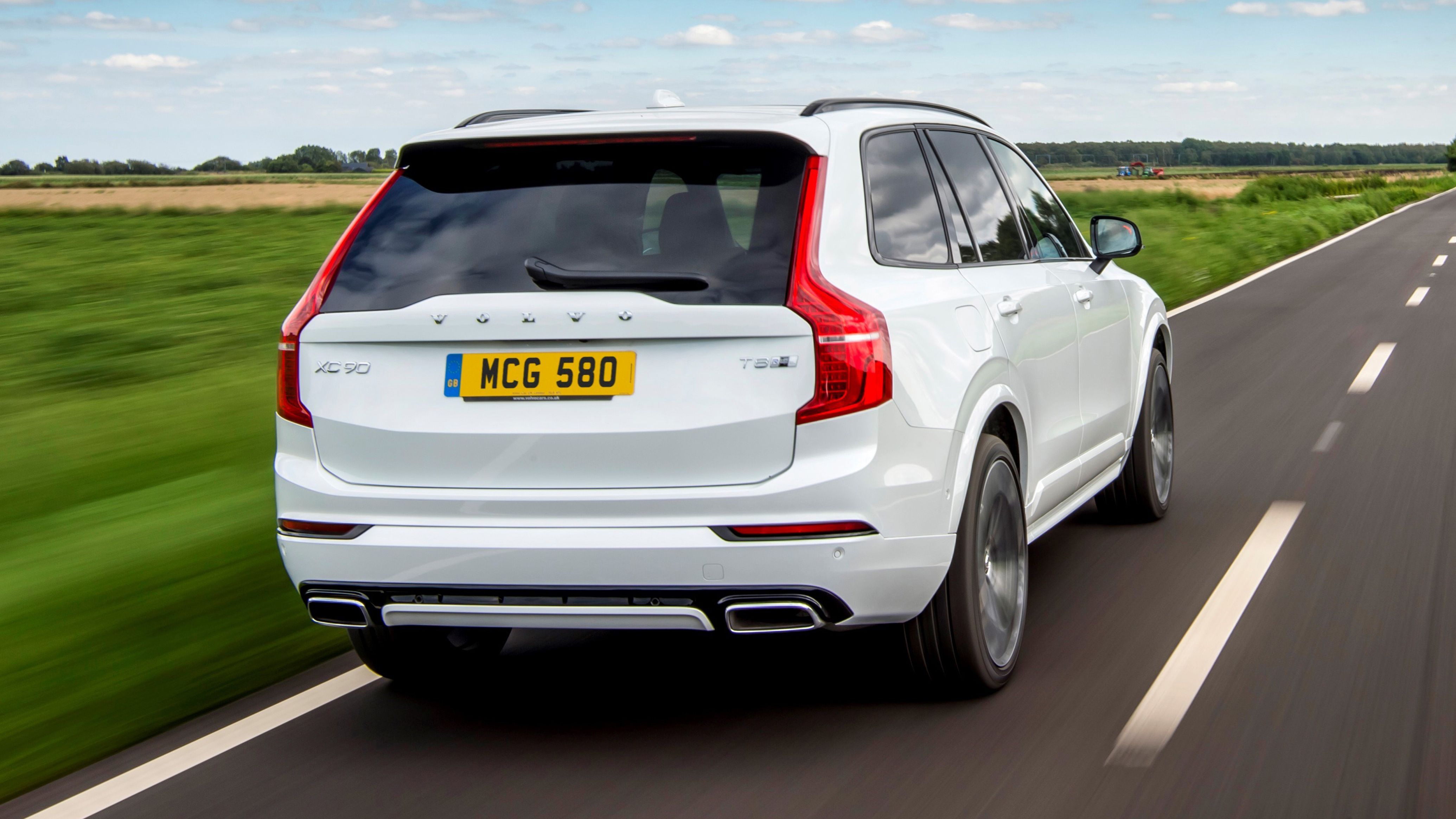Volvo XC90 driving