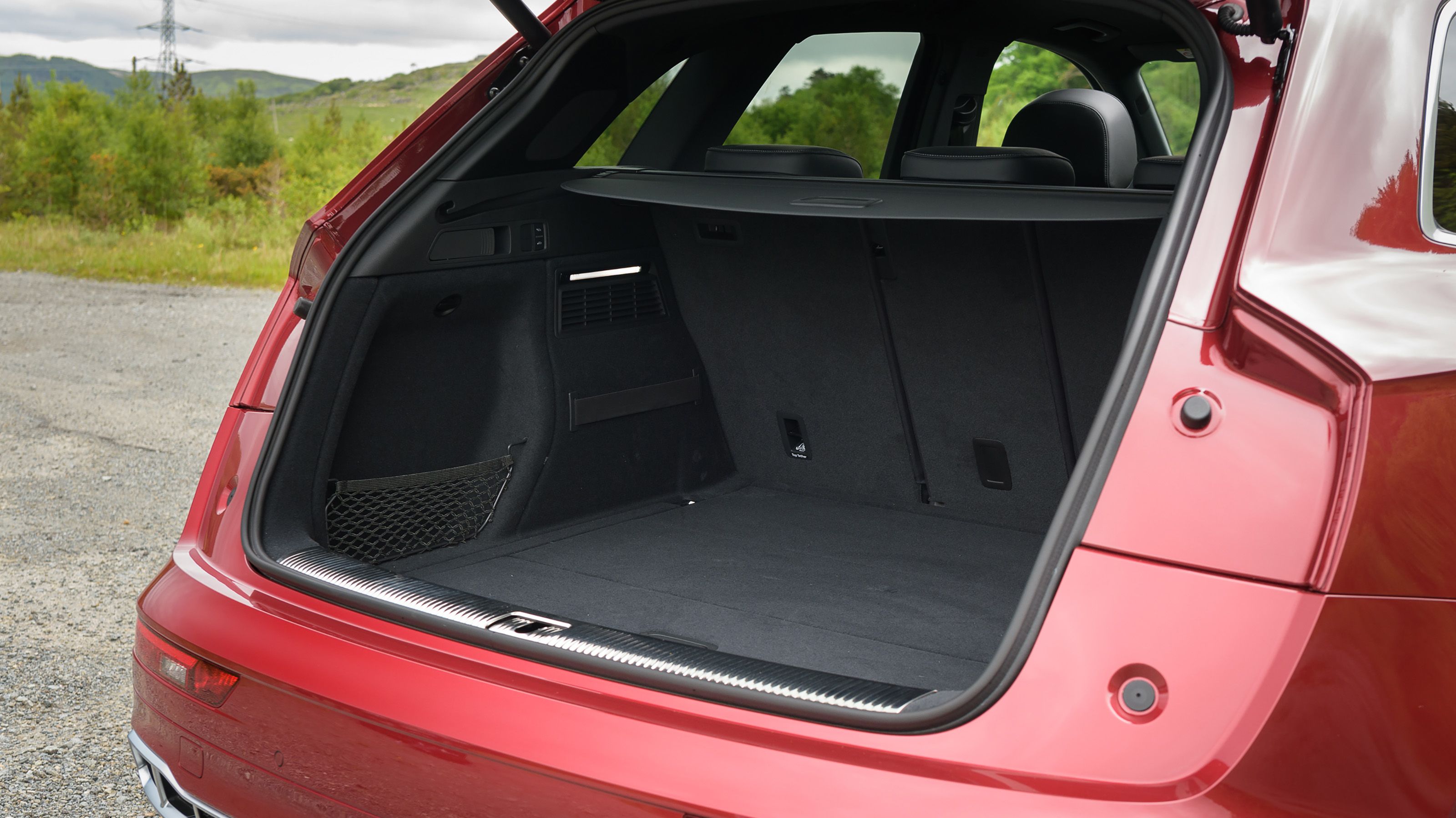 Audi SQ5 boot space
