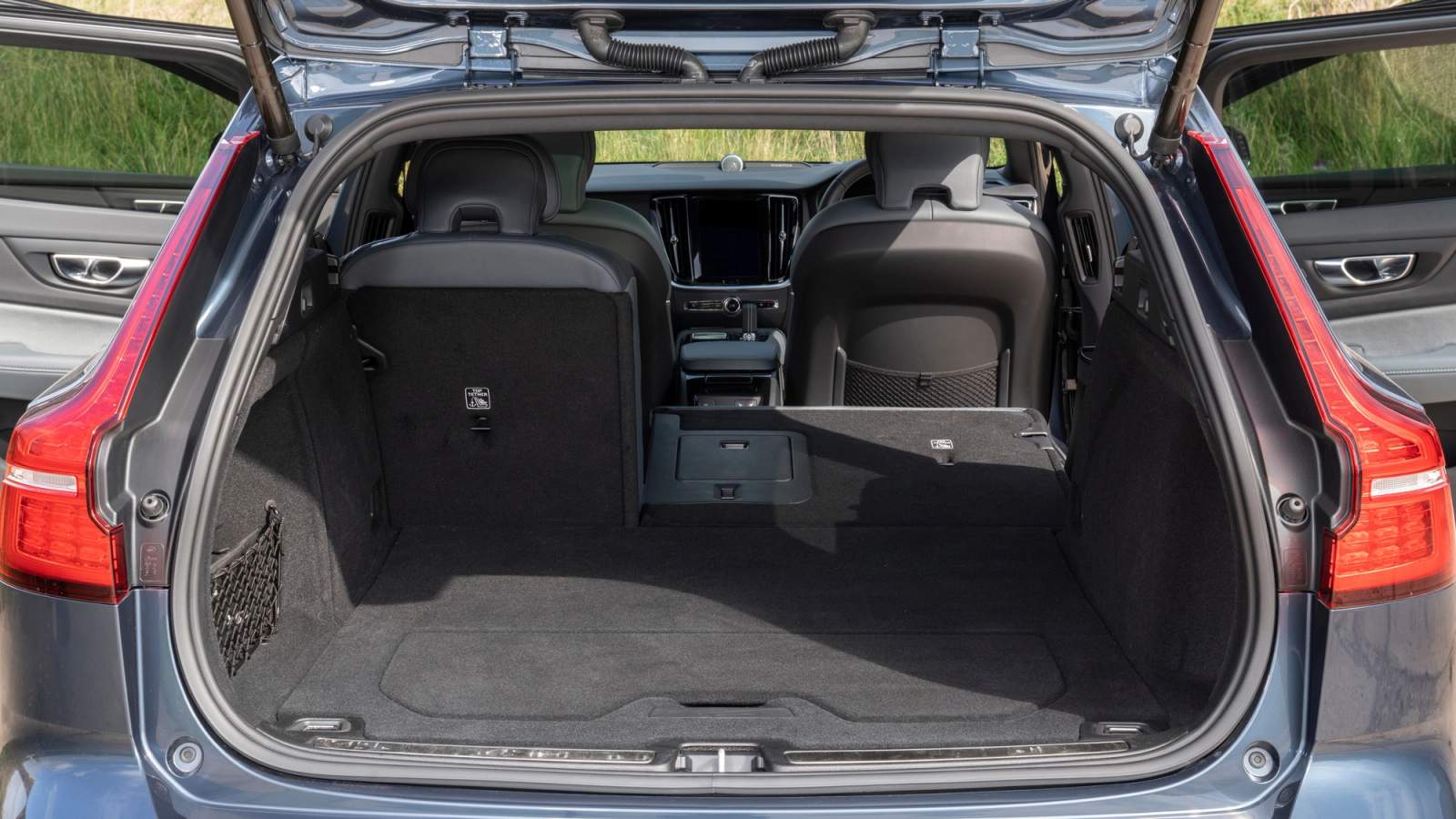 Volvo V60 boot