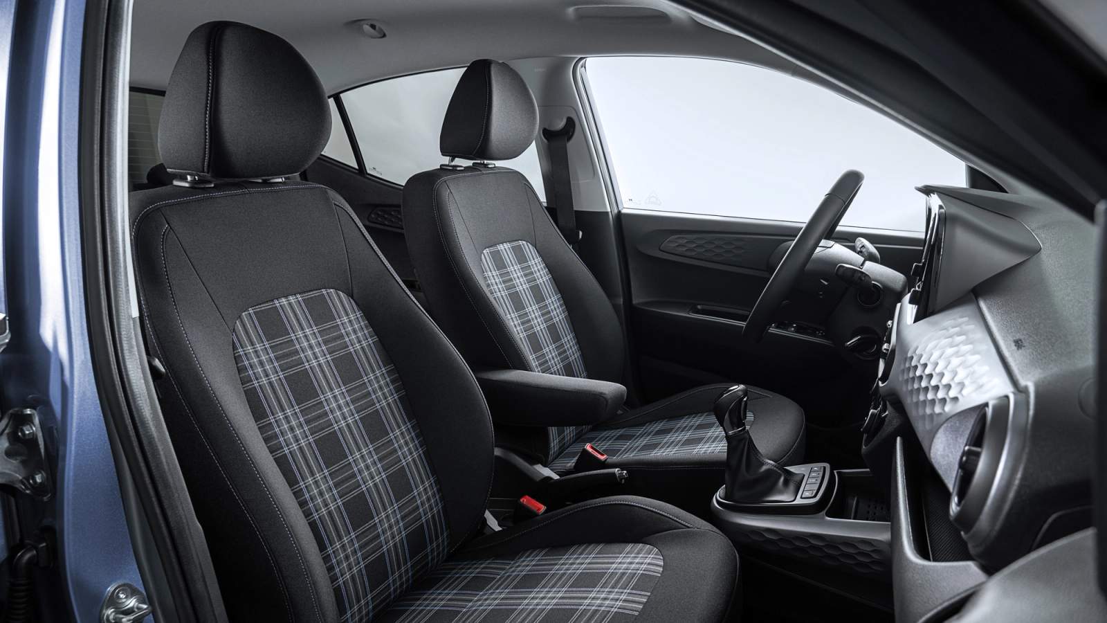Hyundai i10 interior