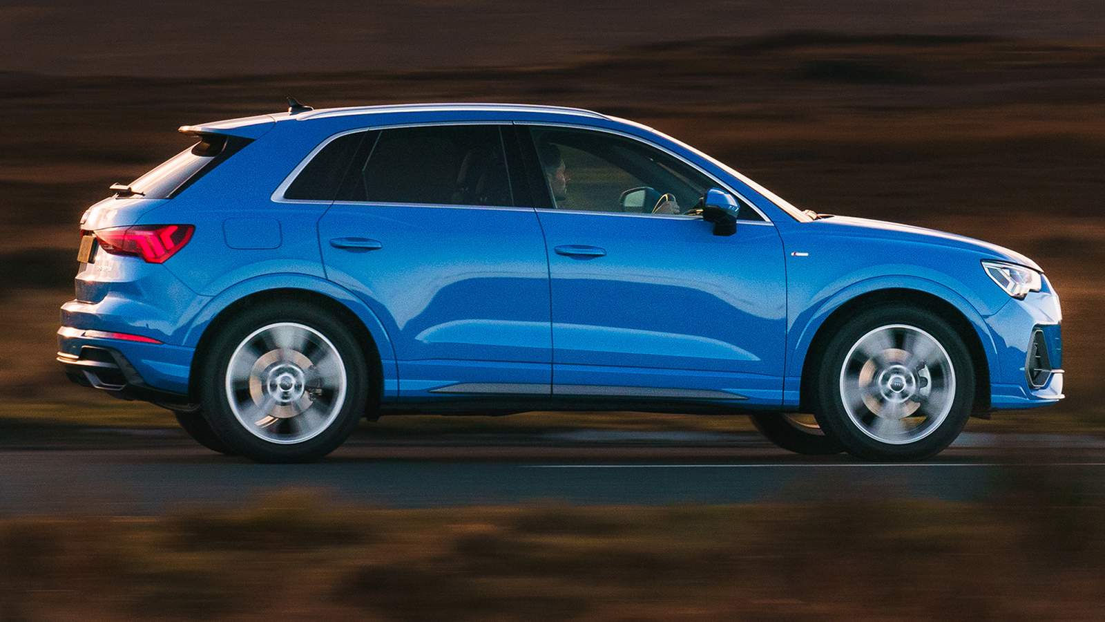 Audi Q3 side profile