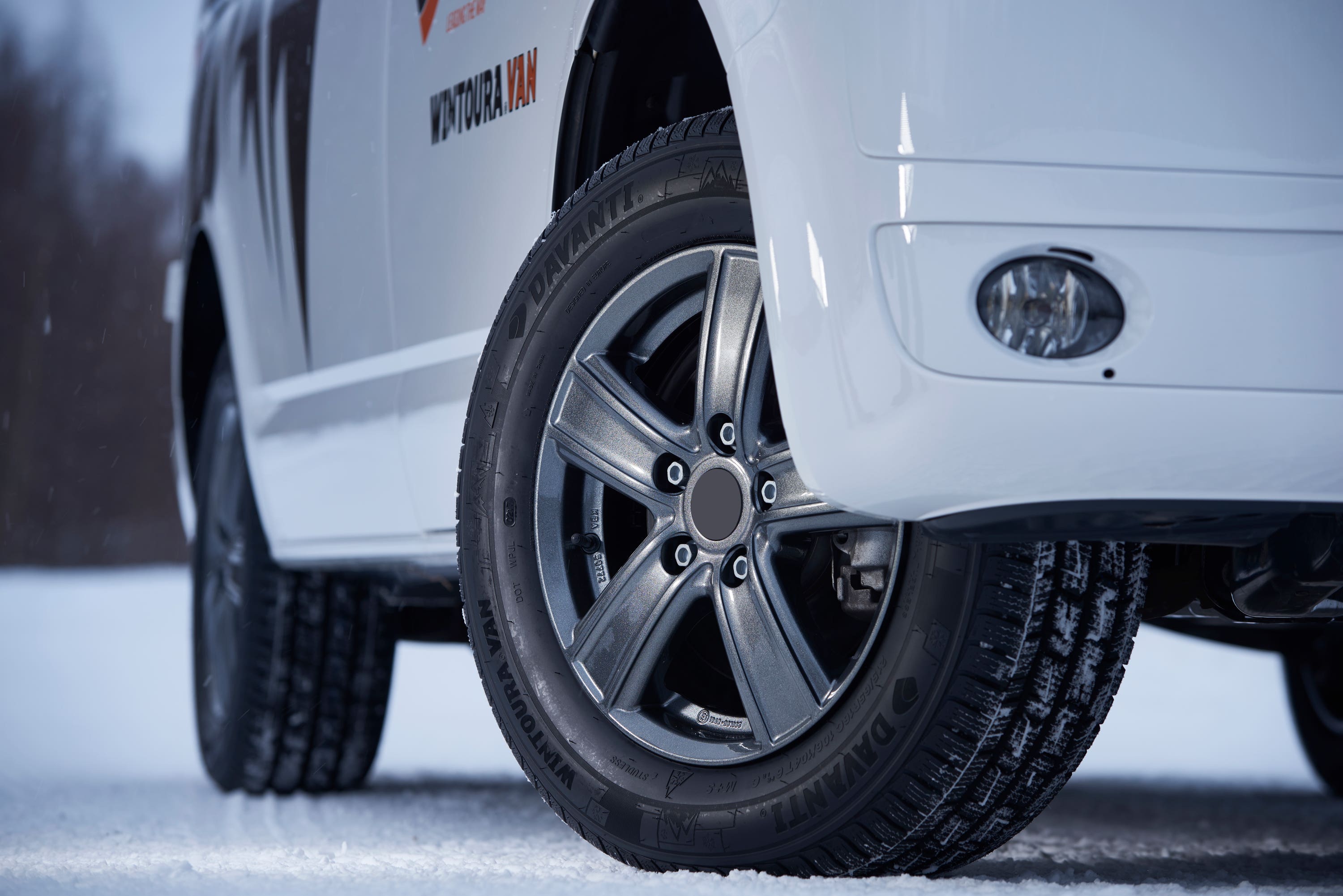Winter tyre