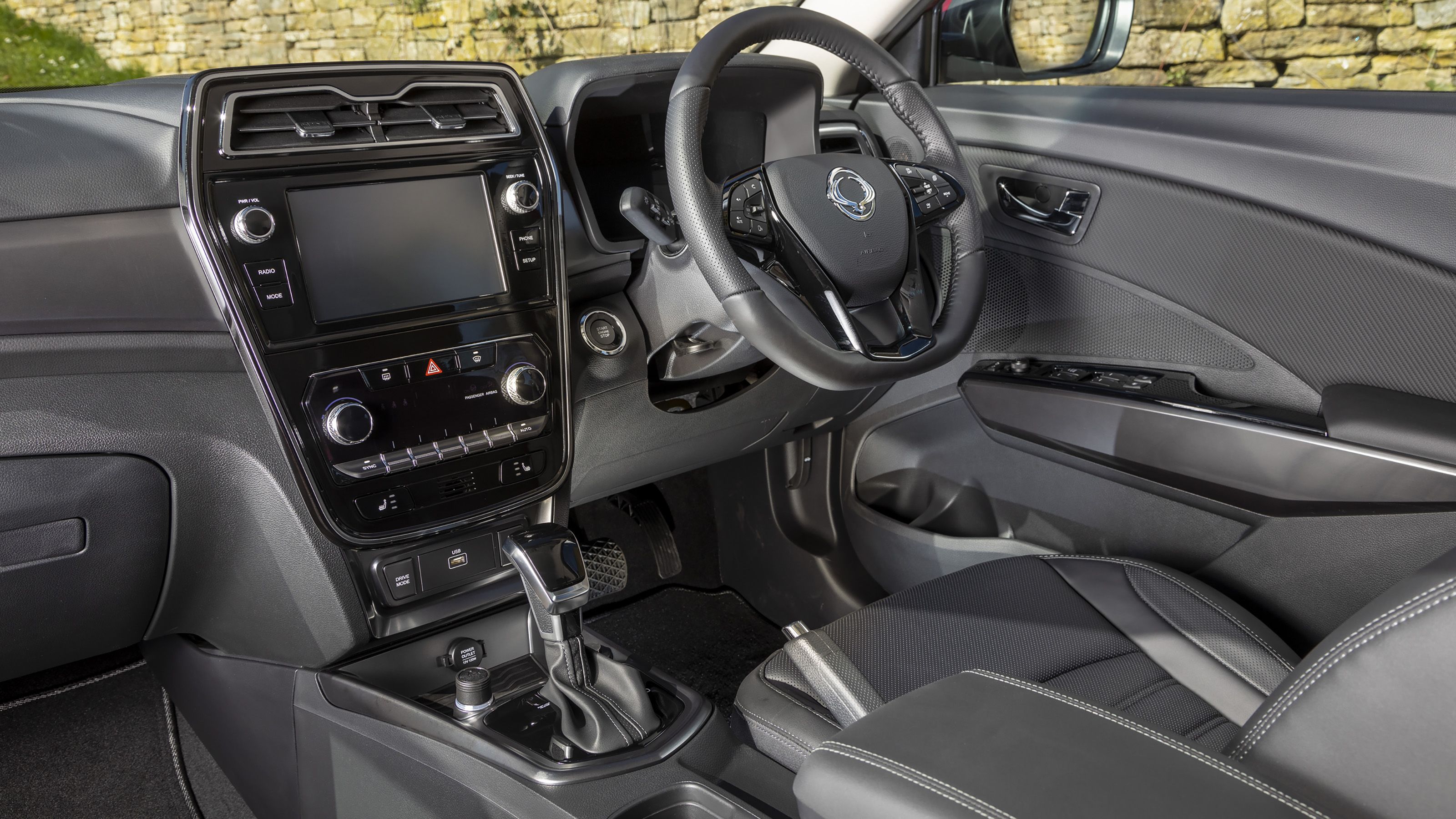 SsangYong Tivoli interior