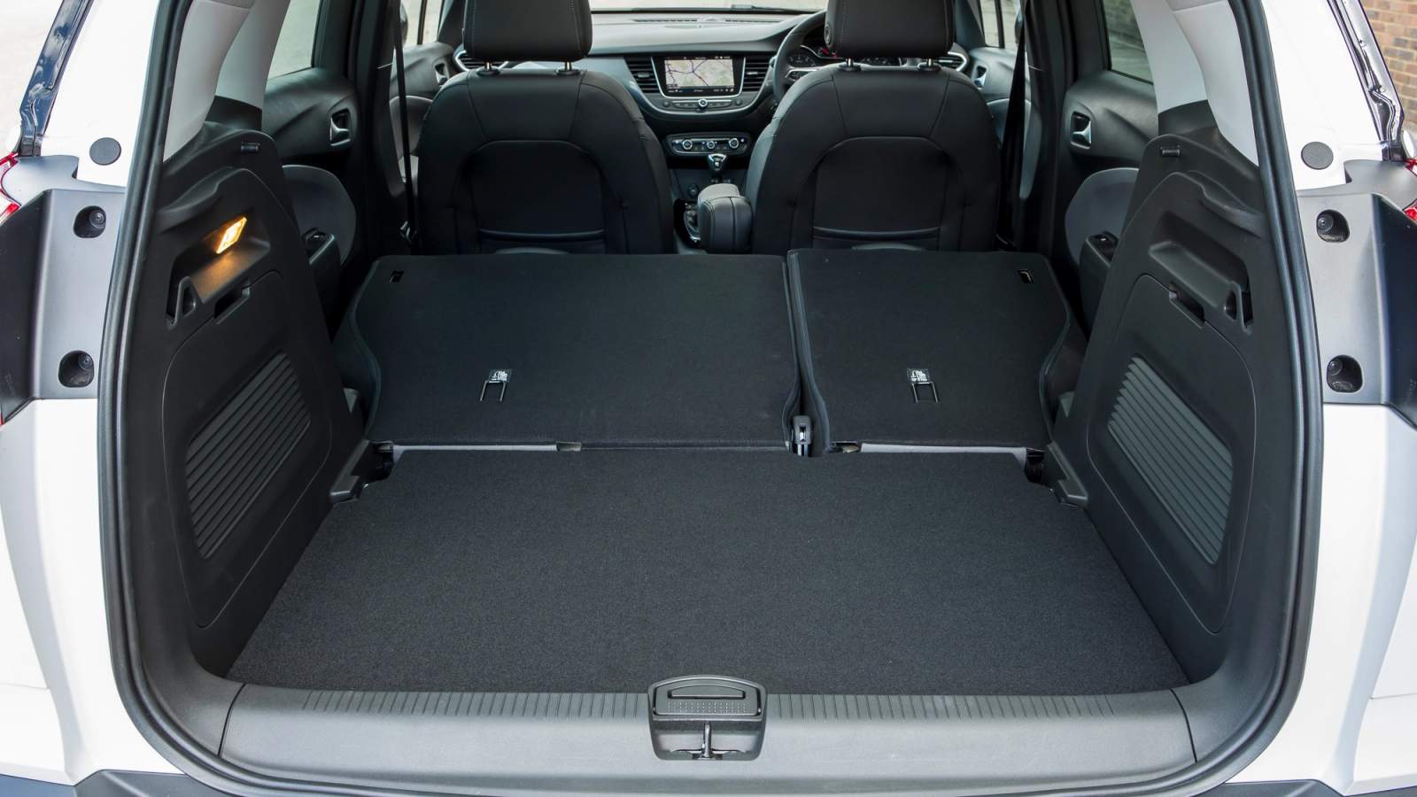 Vauxhall Crossland X boot